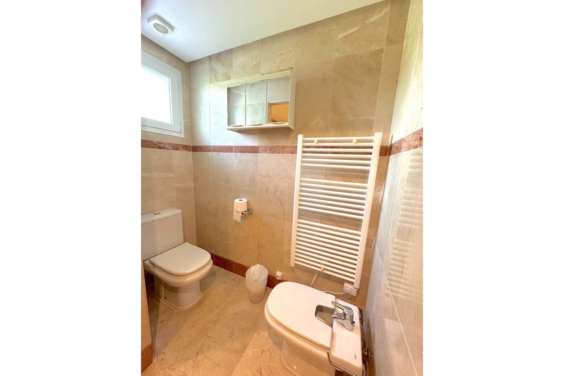 Wiederverkauf - apartment - Estepona - Costalita