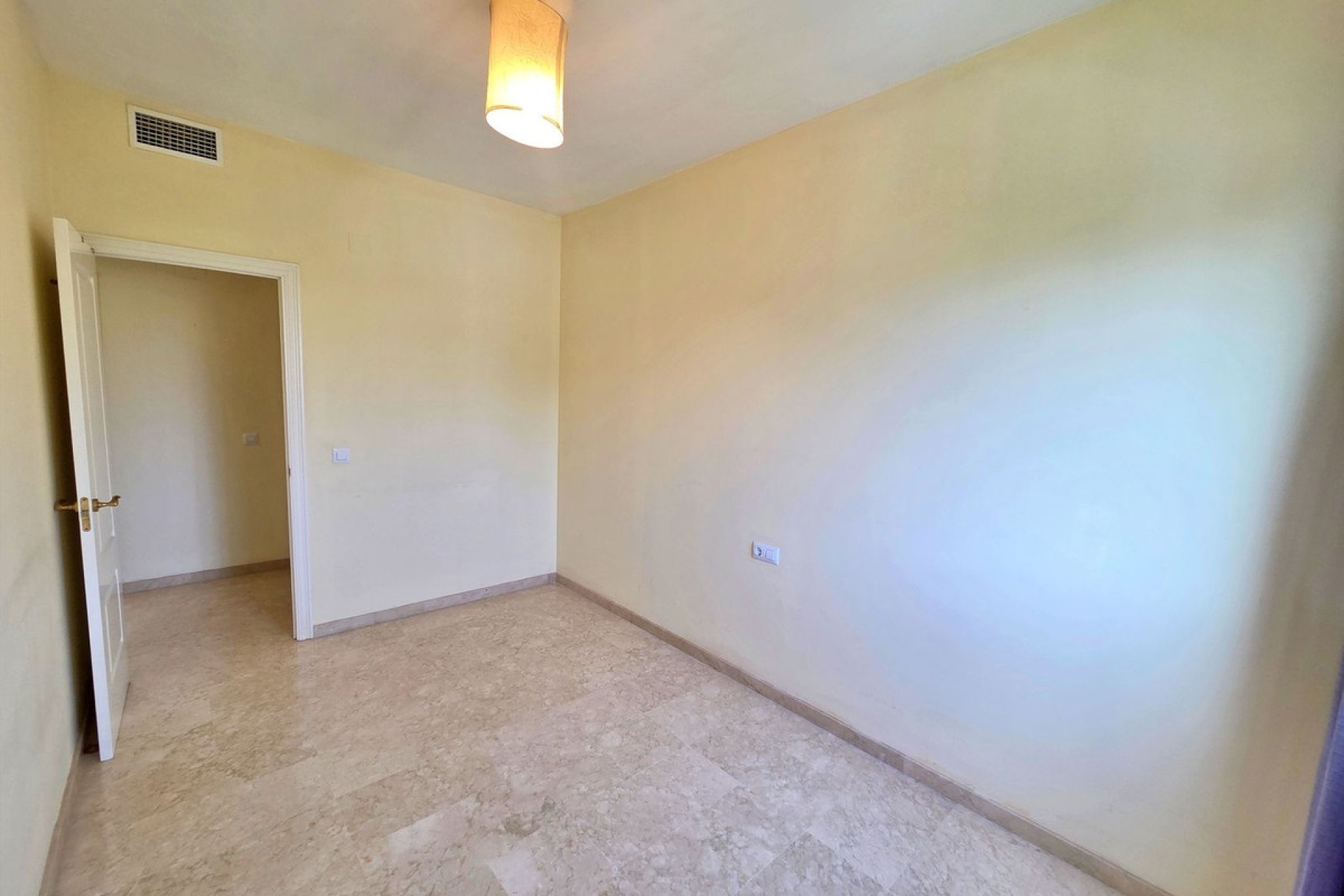 Wiederverkauf - apartment - Estepona - Costalita