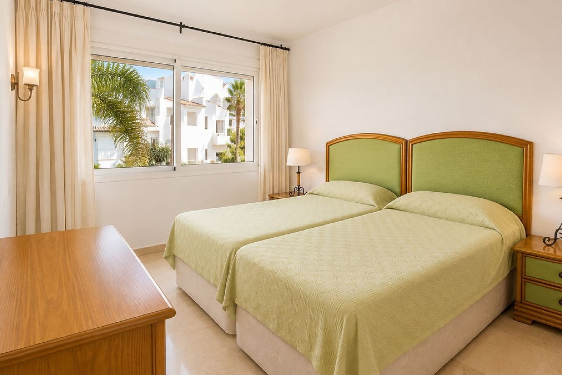 Wiederverkauf - apartment - Estepona - Costalita