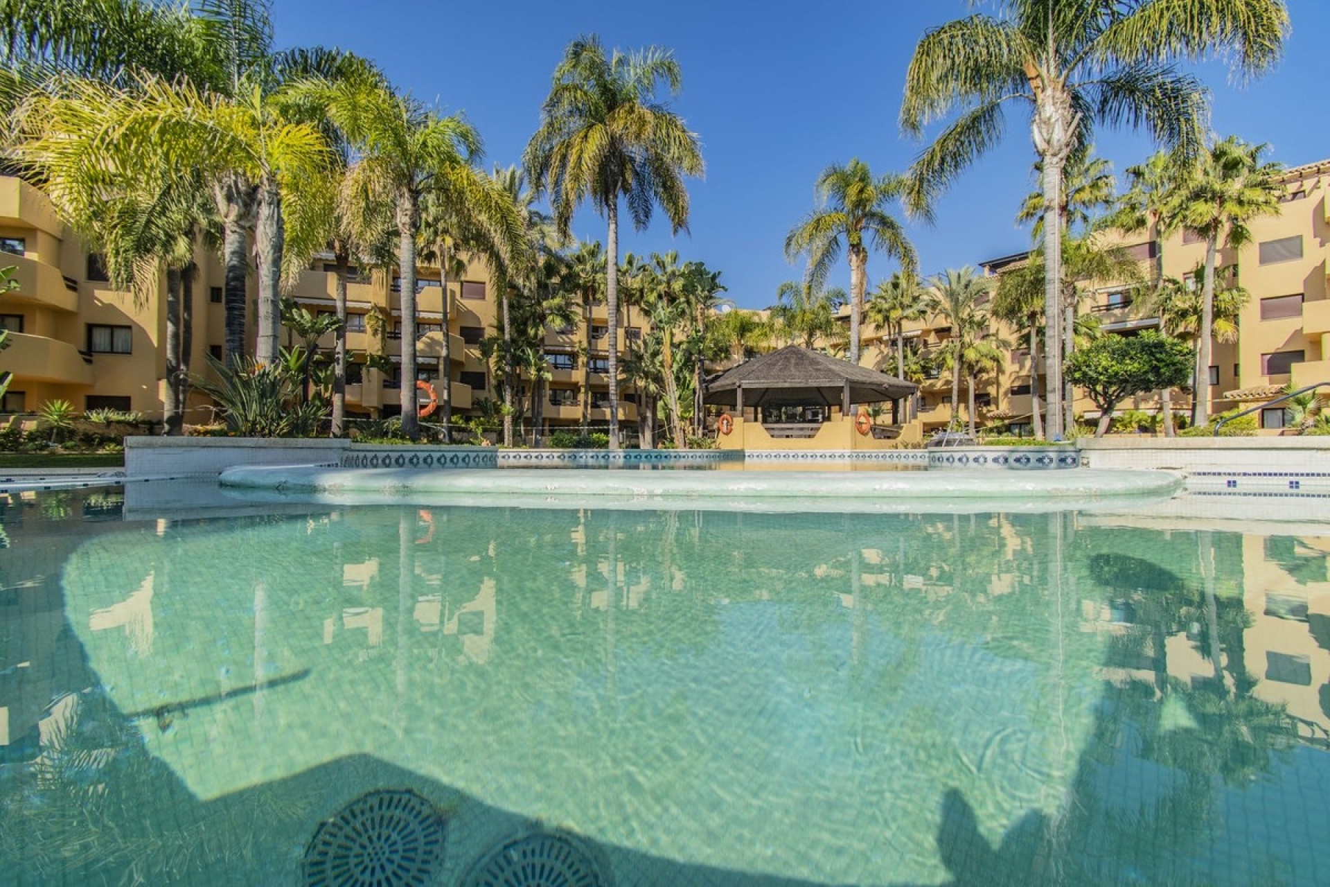 Wiederverkauf - apartment - Estepona - Costalita