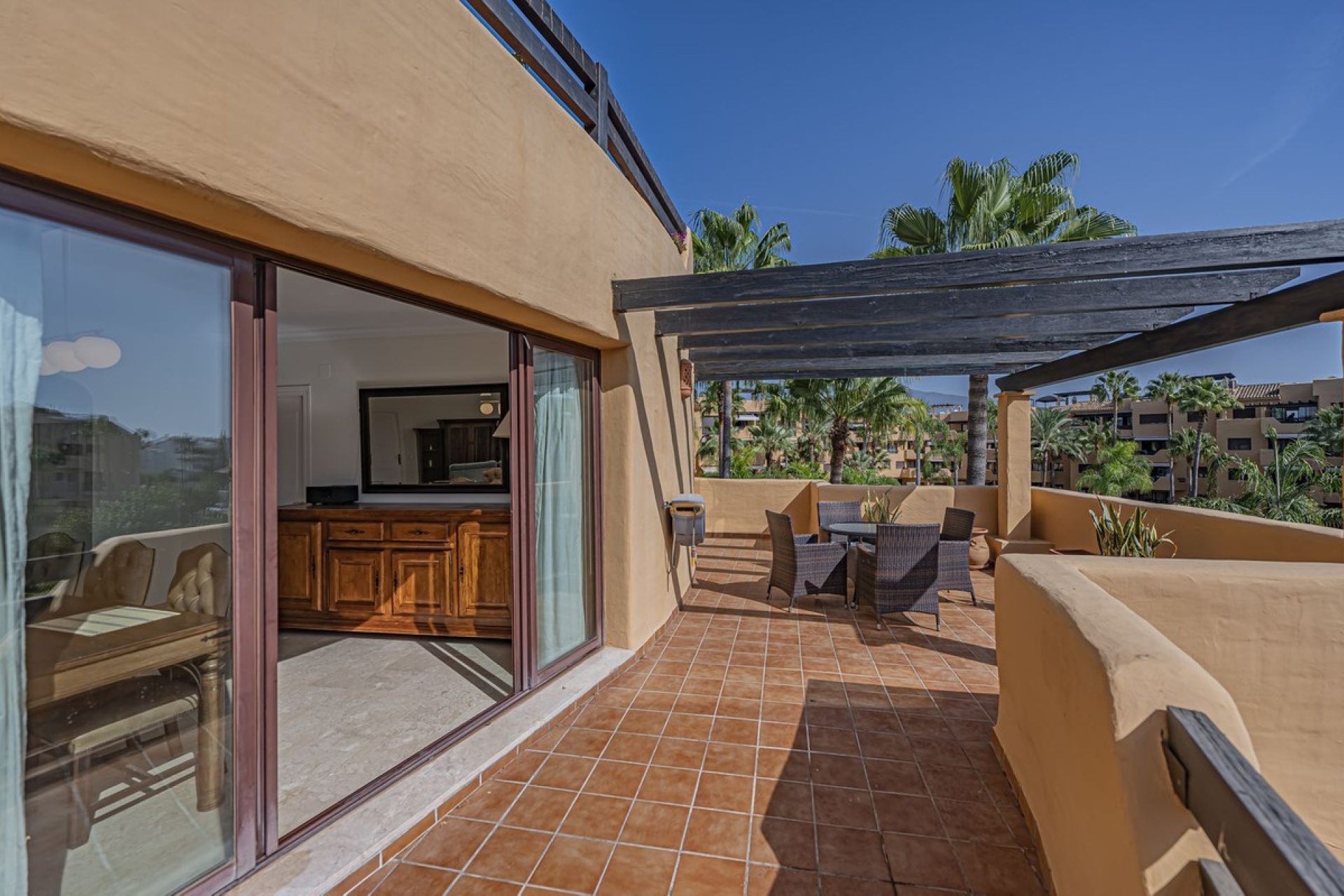 Wiederverkauf - apartment - Estepona - Costalita