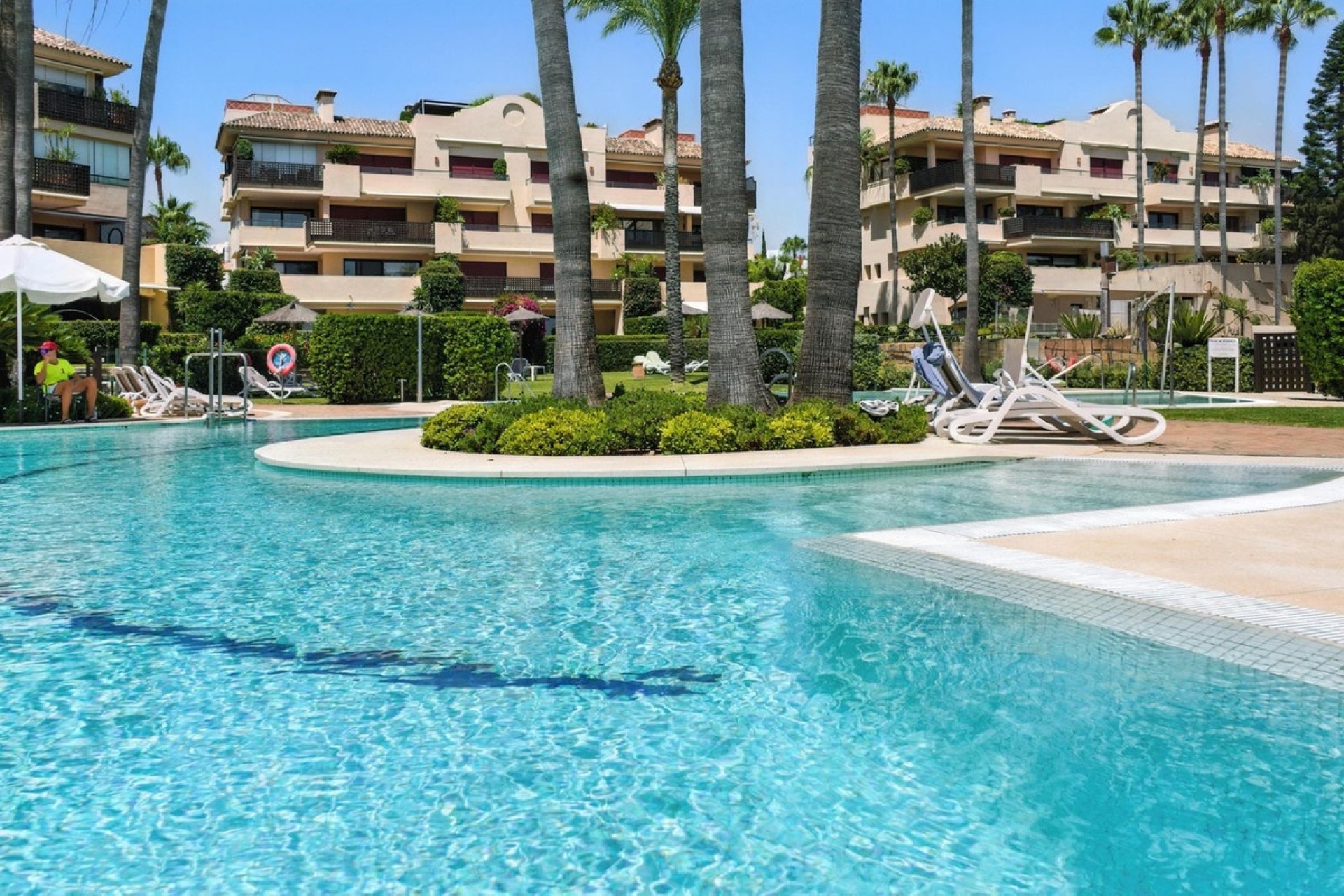 Wiederverkauf - apartment - Estepona - Costalita