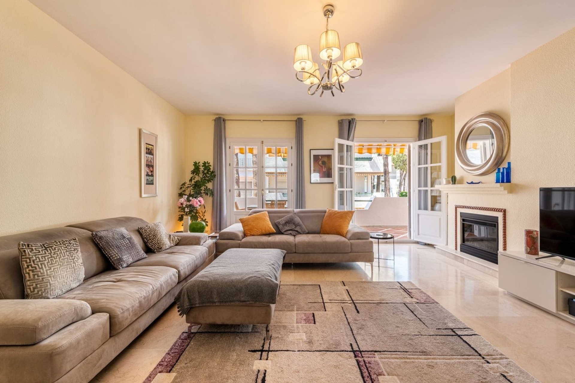 Wiederverkauf - apartment - Estepona - El Presidente