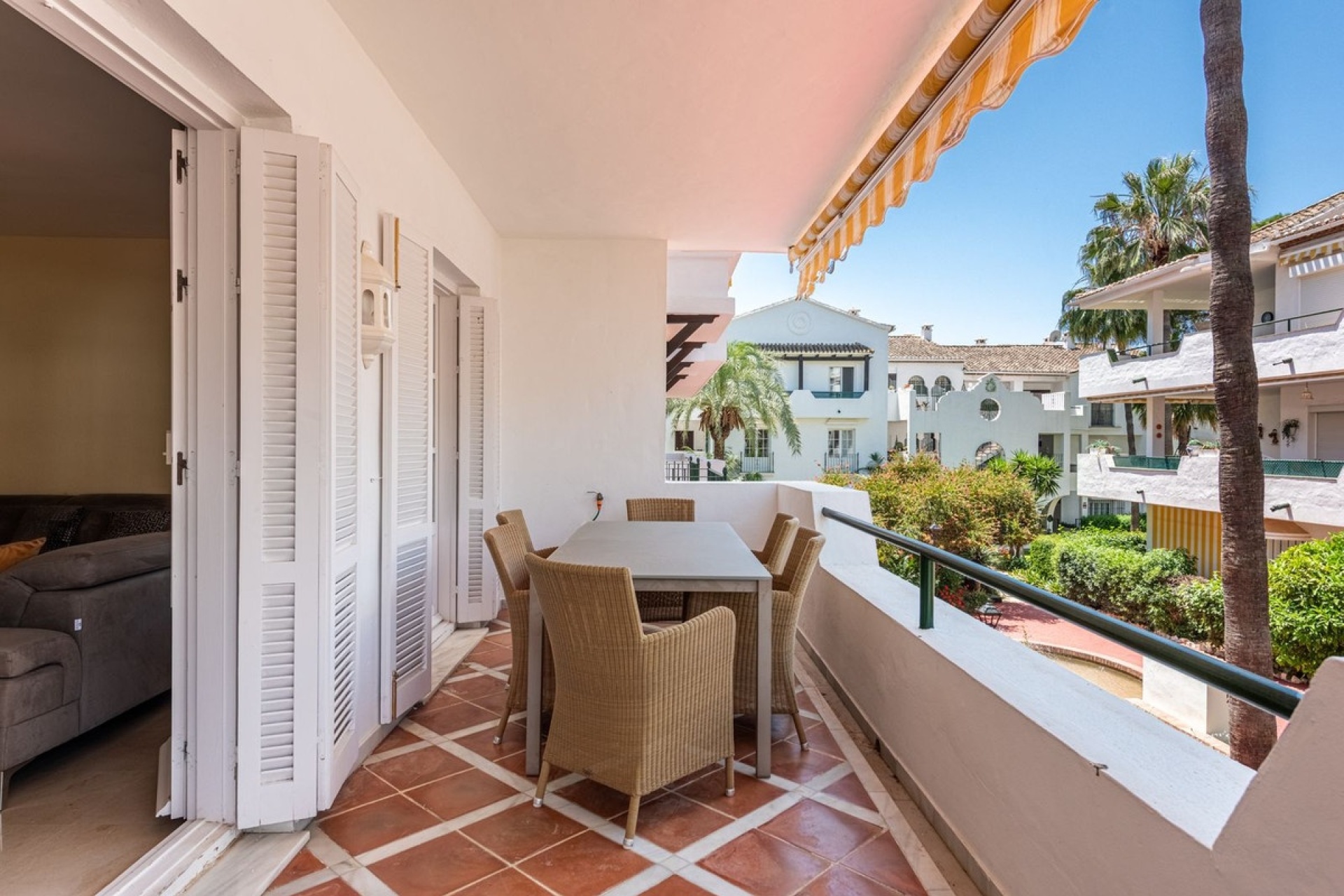 Wiederverkauf - apartment - Estepona - El Presidente