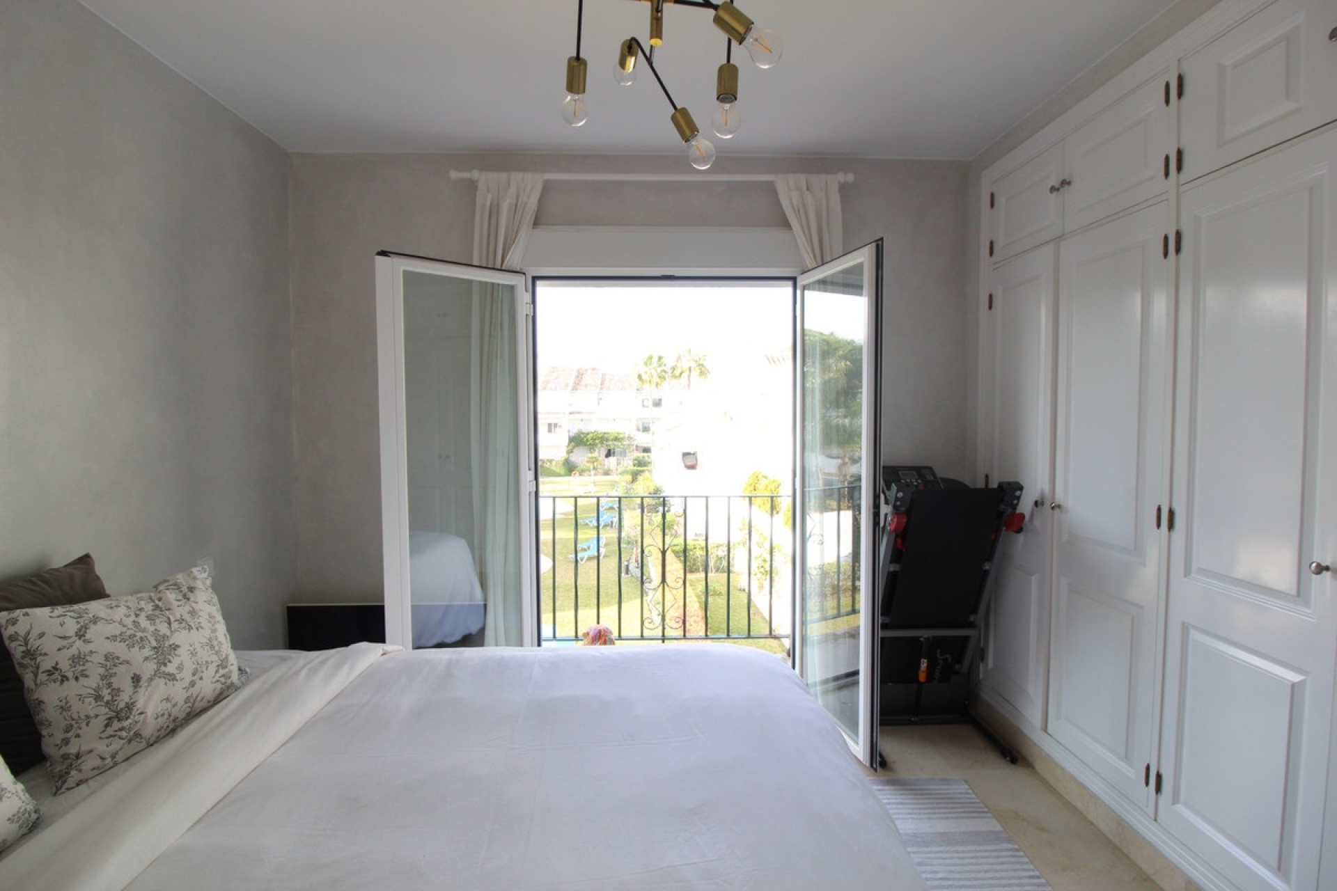 Wiederverkauf - apartment - Estepona - El Presidente