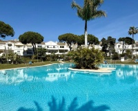 Wiederverkauf - apartment - Estepona - El Presidente