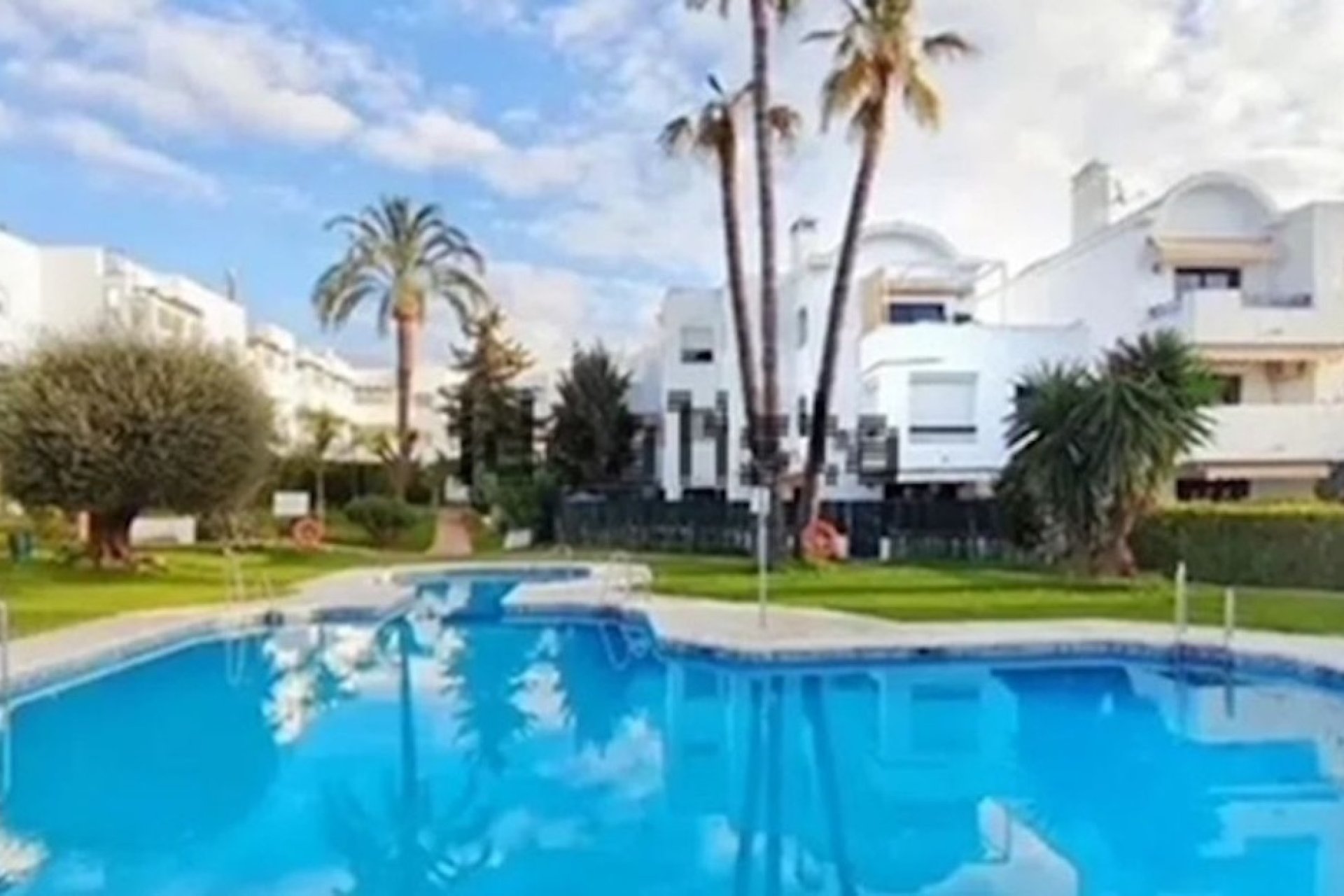 Wiederverkauf - apartment - Estepona - Estepona Centro