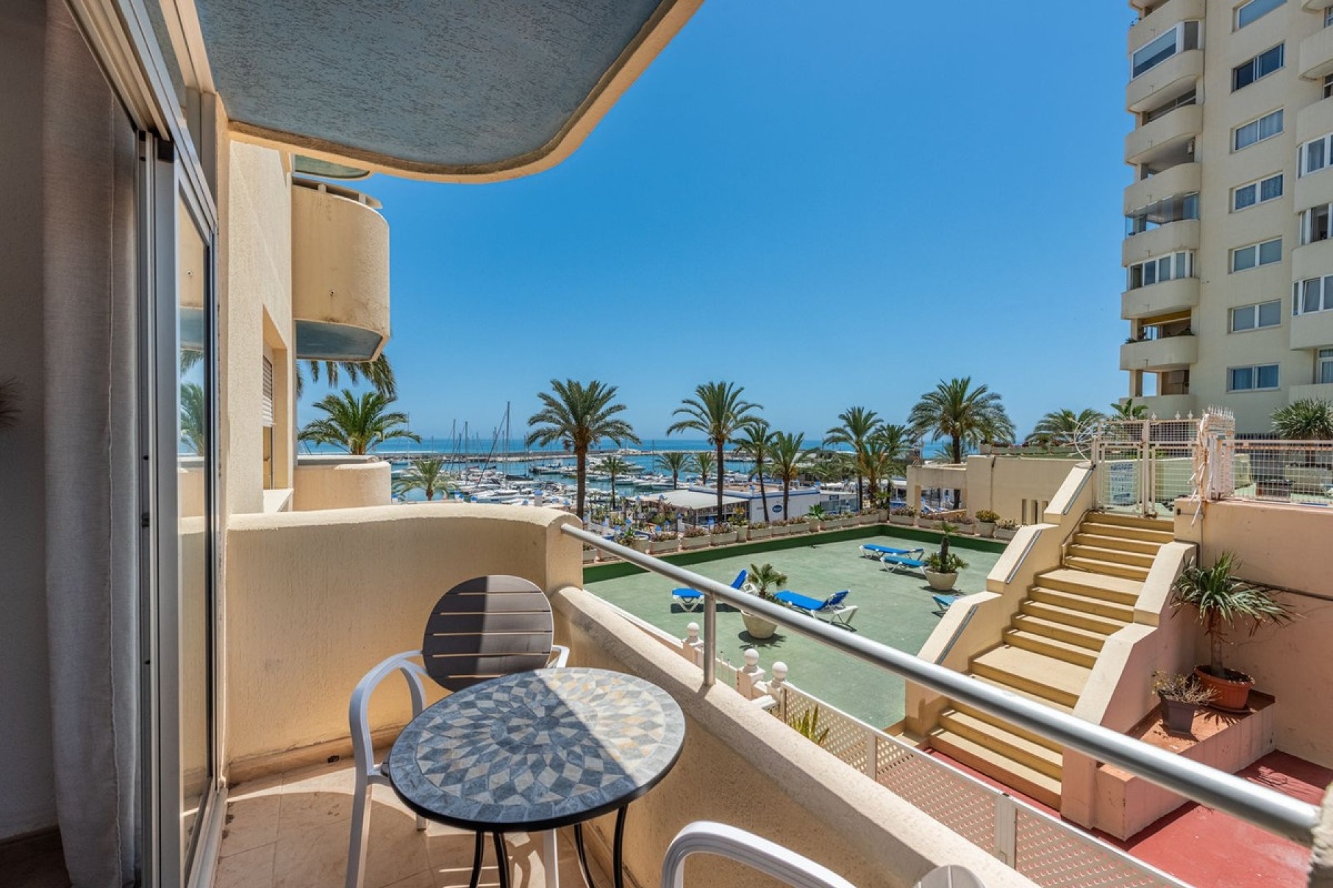 Wiederverkauf - apartment - Estepona - Estepona Centro