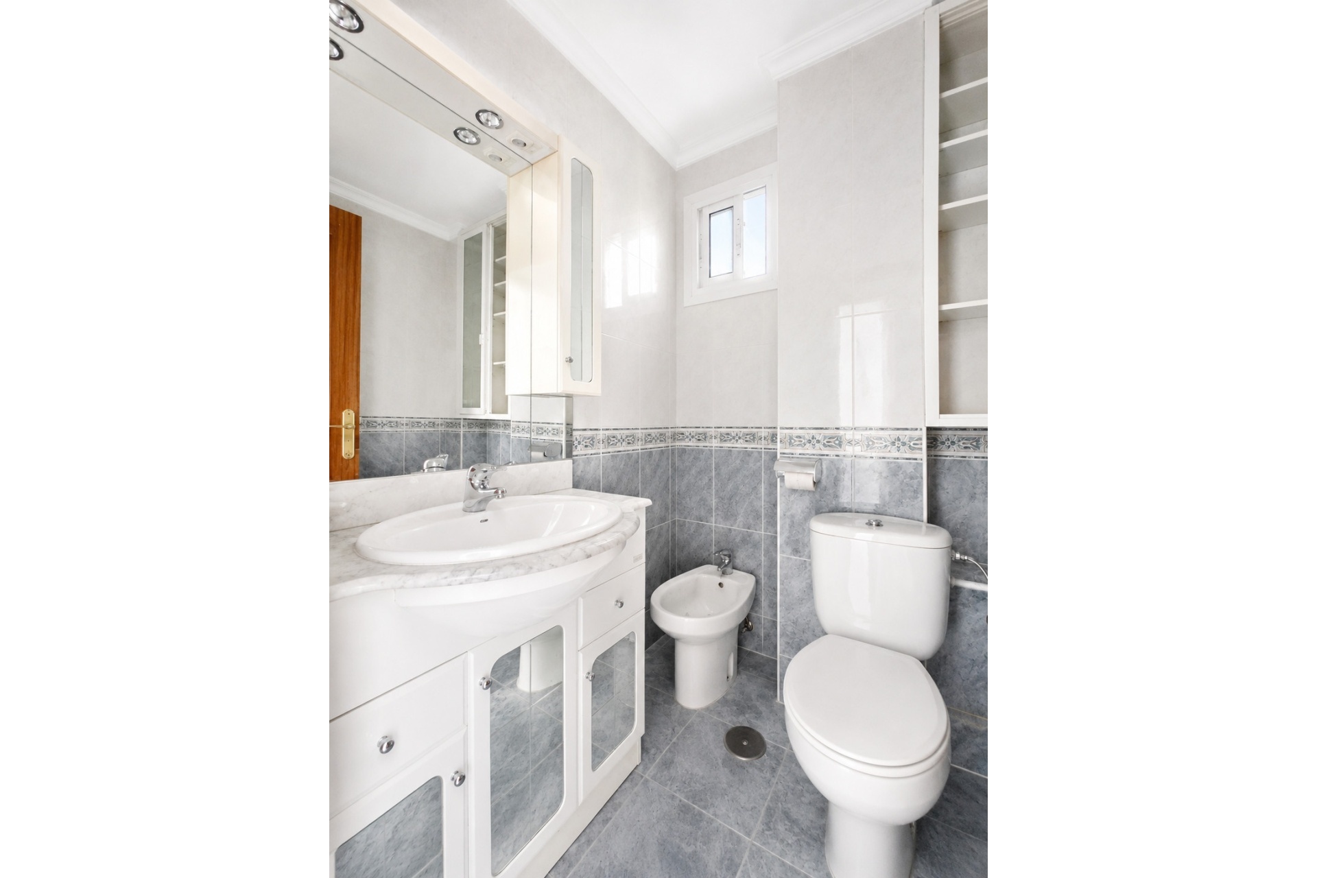 Wiederverkauf - apartment - Estepona - Estepona Centro
