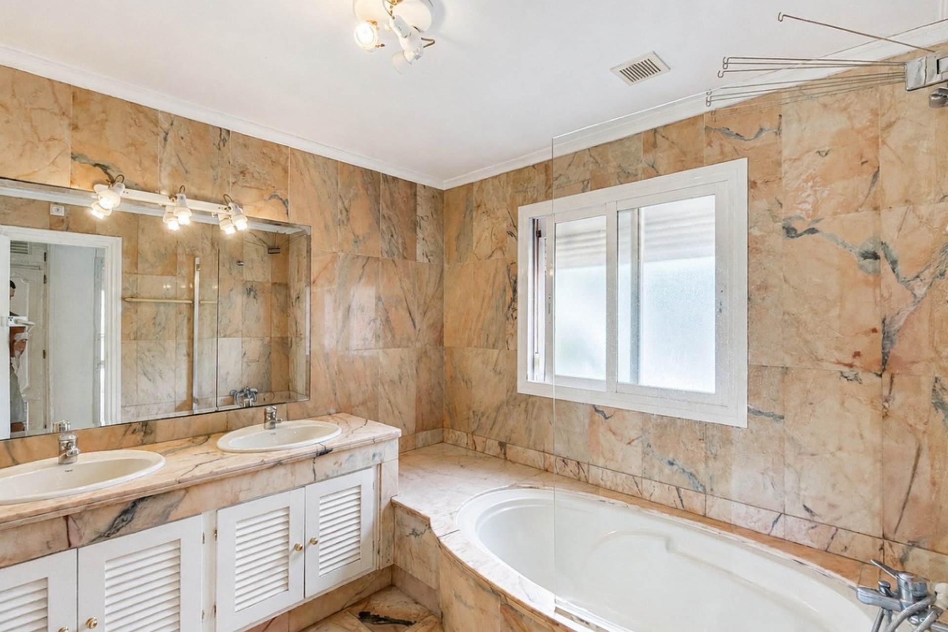 Wiederverkauf - apartment - Estepona - Estepona Centro