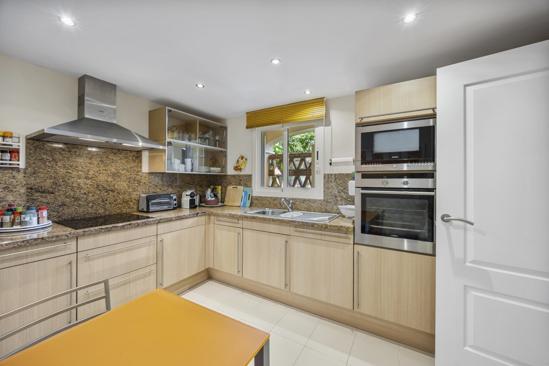 Wiederverkauf - apartment - Estepona - Estepona Centro