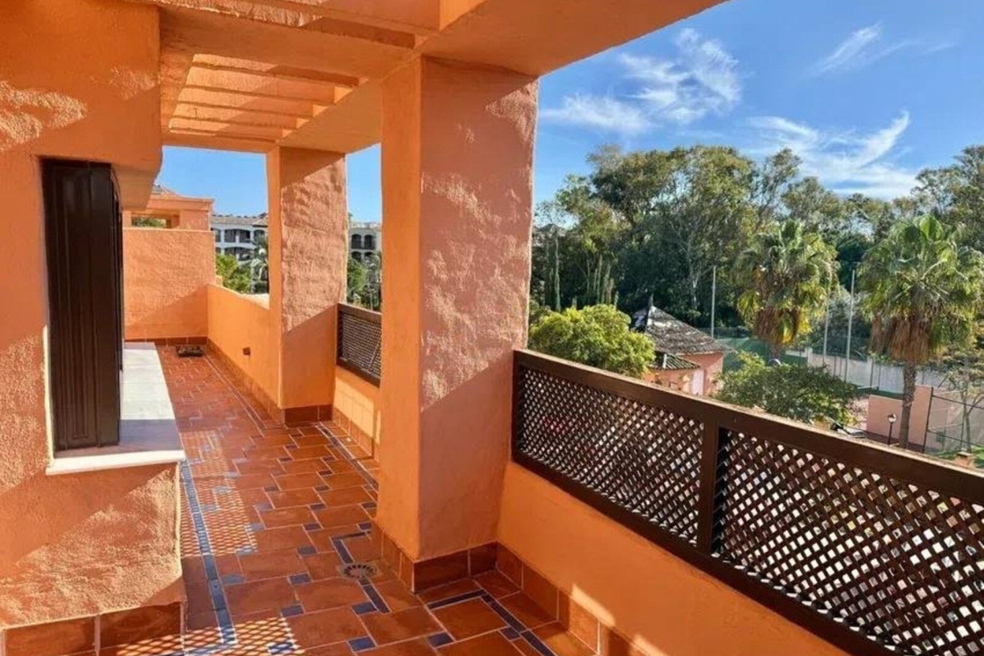 Wiederverkauf - apartment - Estepona - Hacienda del Sol