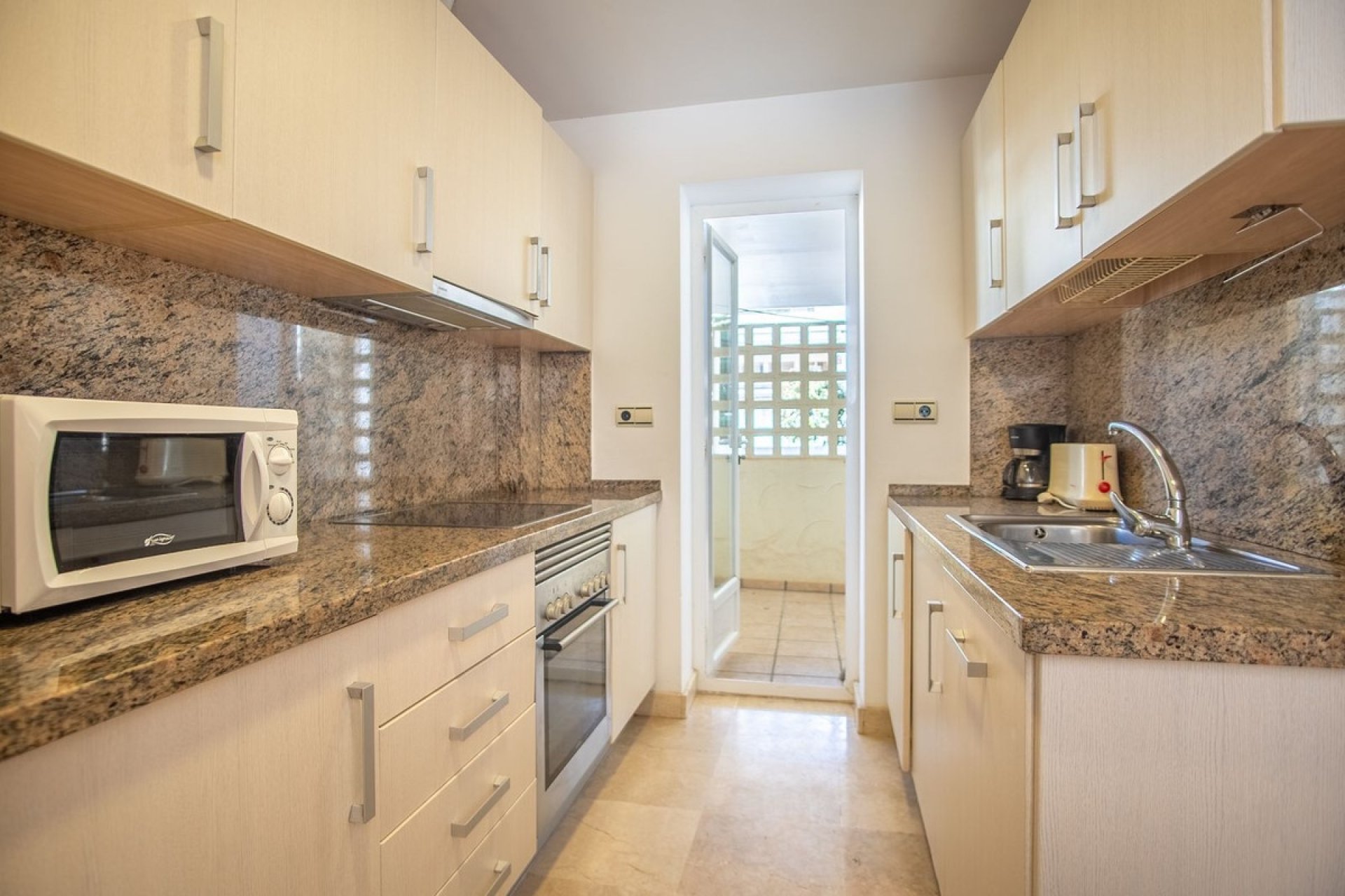 Wiederverkauf - apartment - Estepona - New Golden Mile