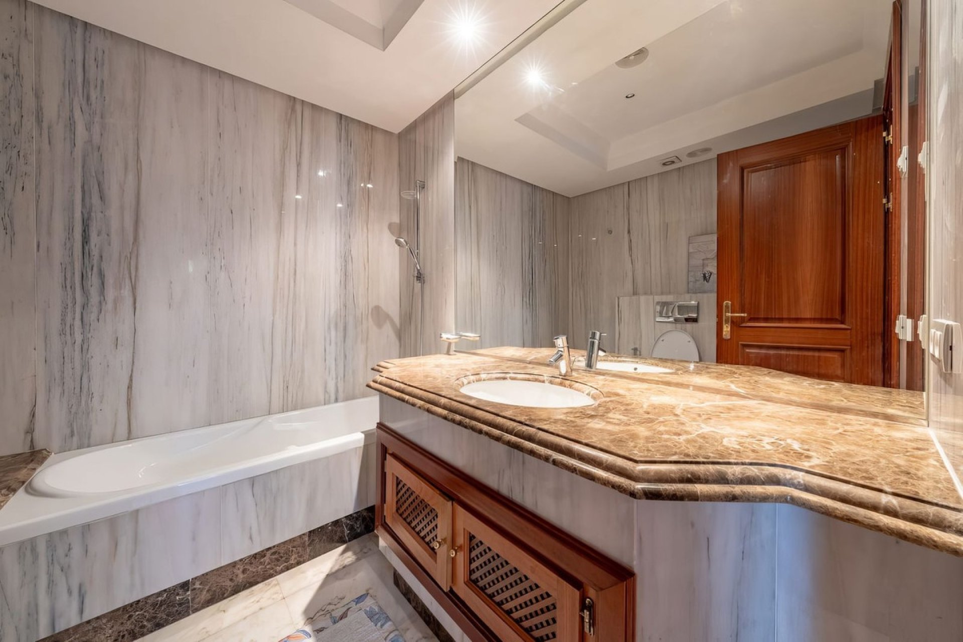 Wiederverkauf - apartment - Estepona - New Golden Mile
