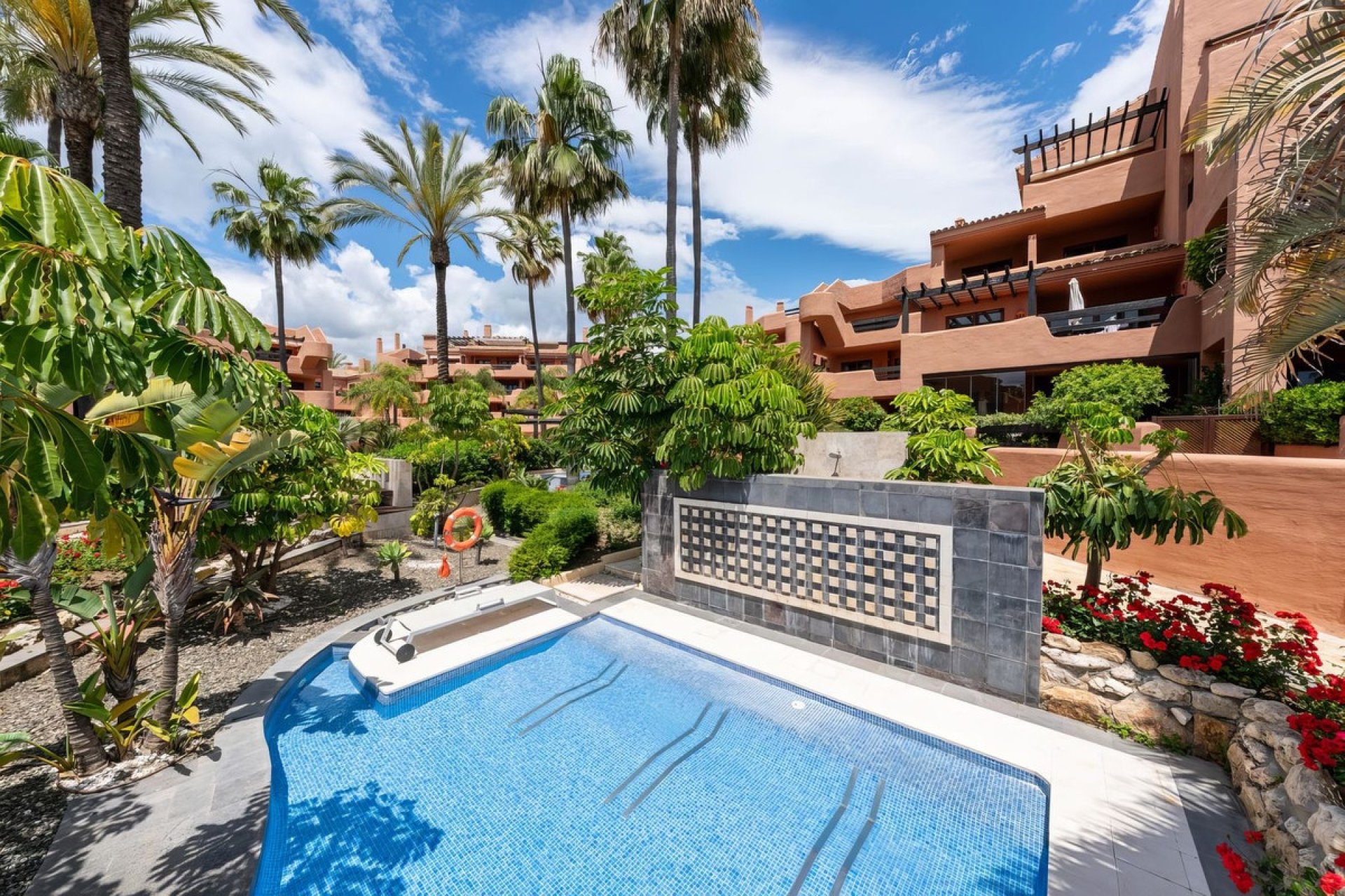 Wiederverkauf - apartment - Estepona - New Golden Mile