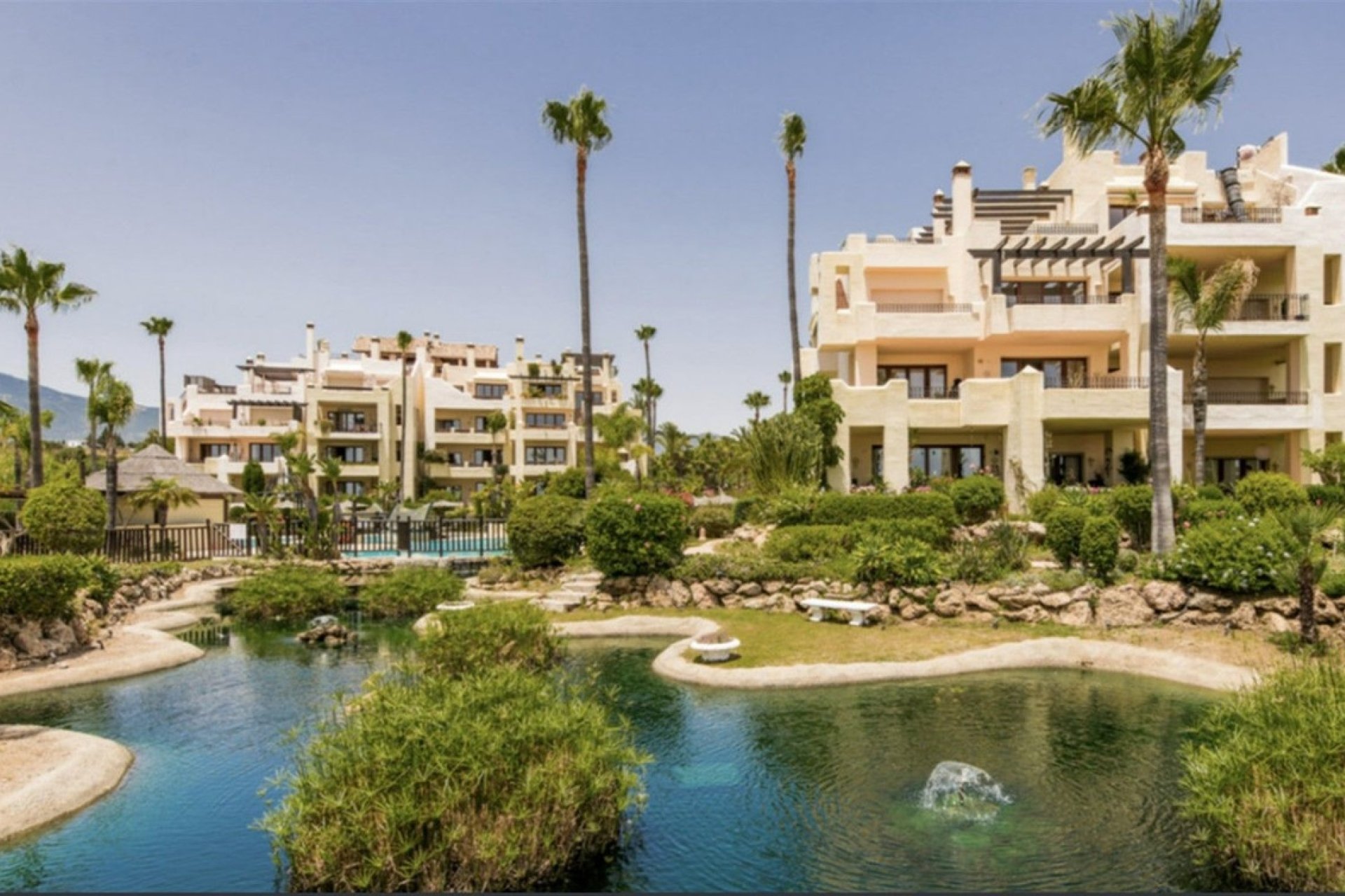Wiederverkauf - apartment - Estepona - New Golden Mile