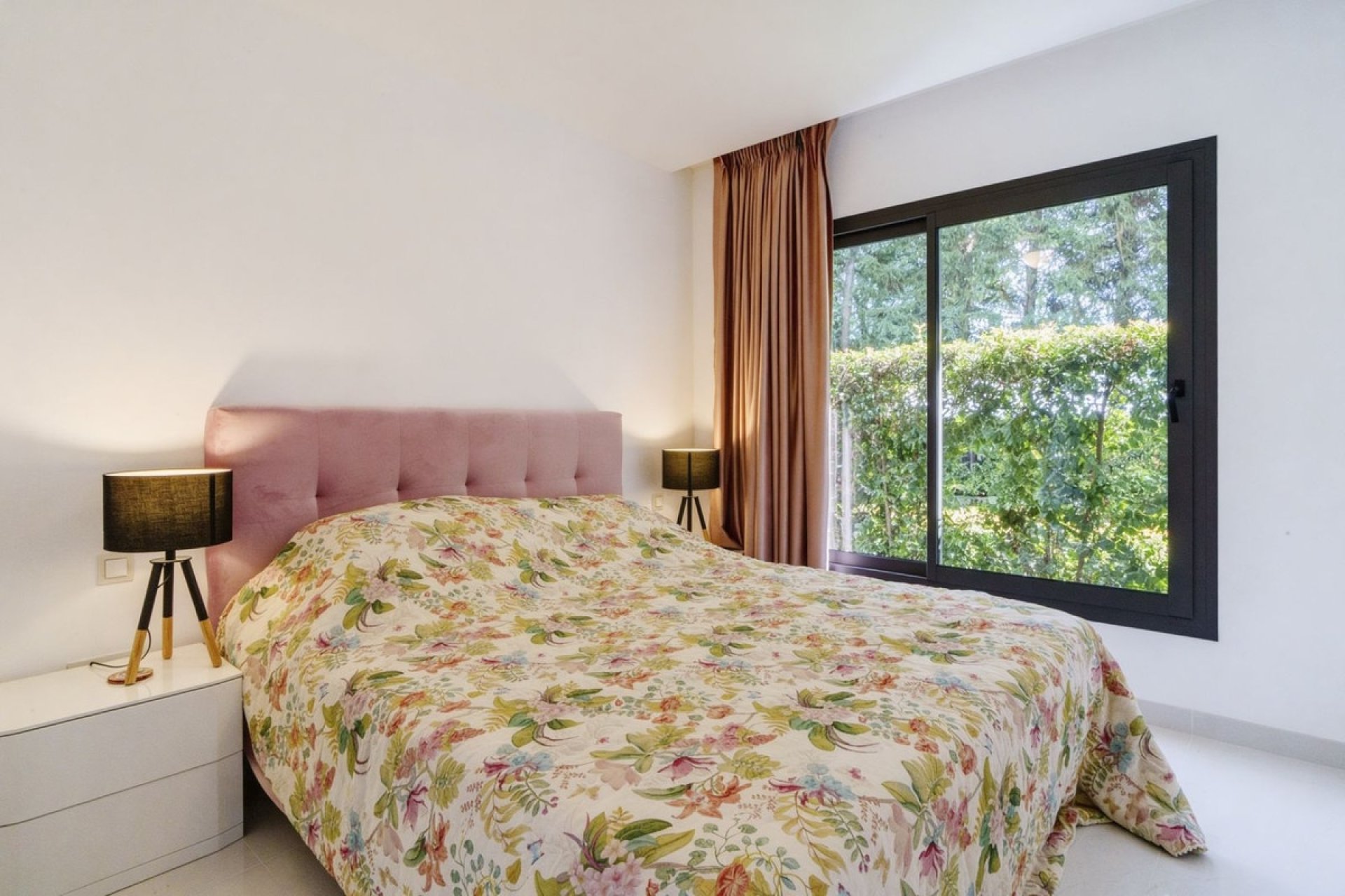Wiederverkauf - apartment - Estepona - New Golden Mile