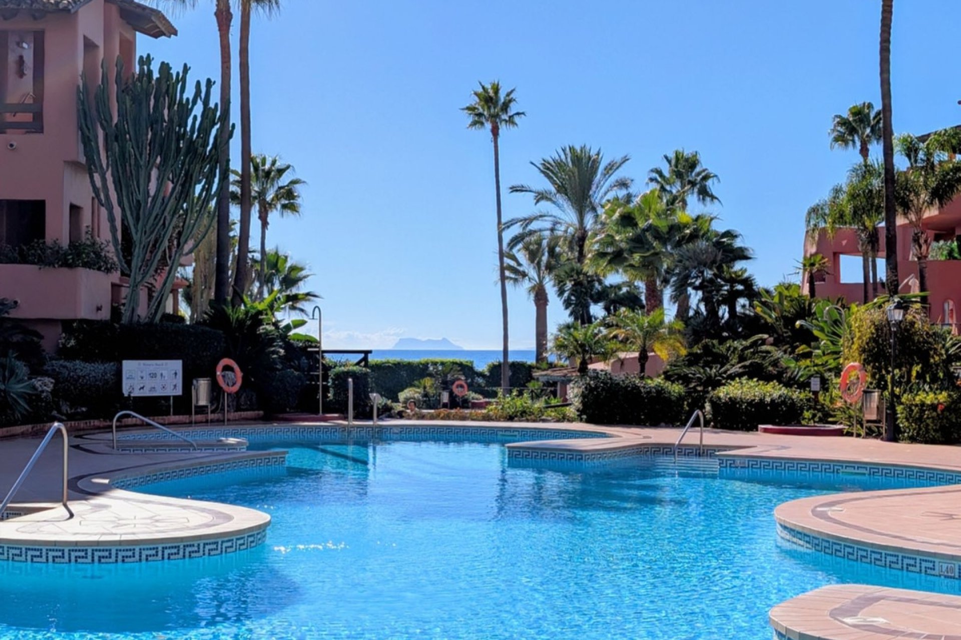 Wiederverkauf - apartment - Estepona - New Golden Mile