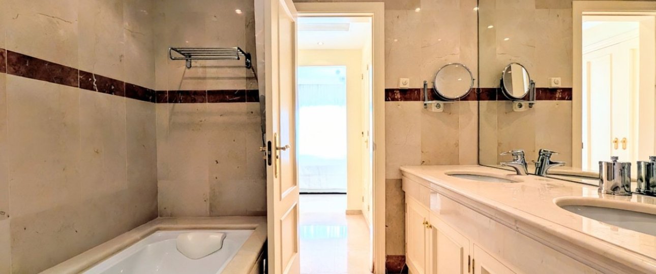 Wiederverkauf - apartment - Estepona - New Golden Mile