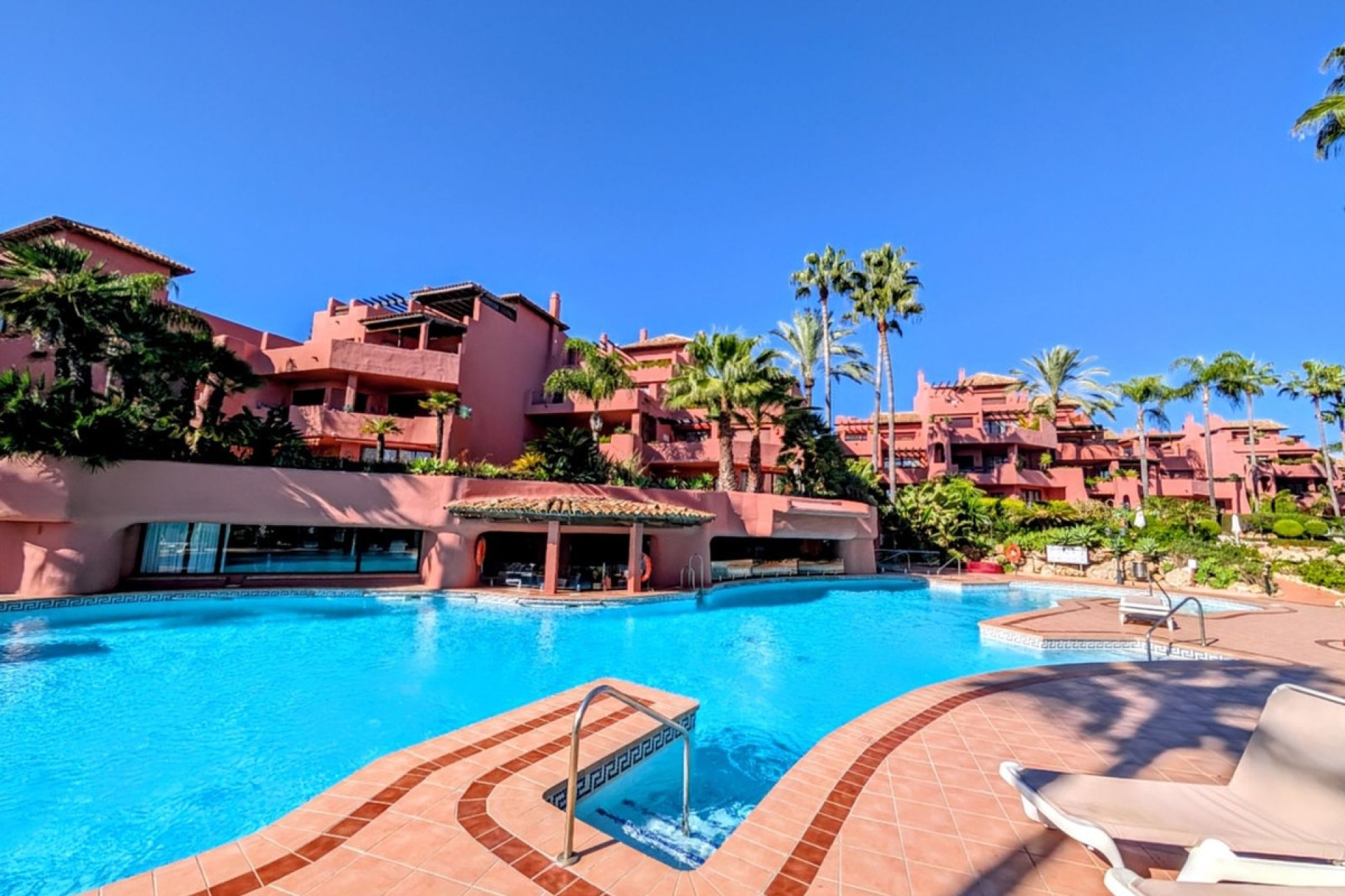 Wiederverkauf - apartment - Estepona - New Golden Mile