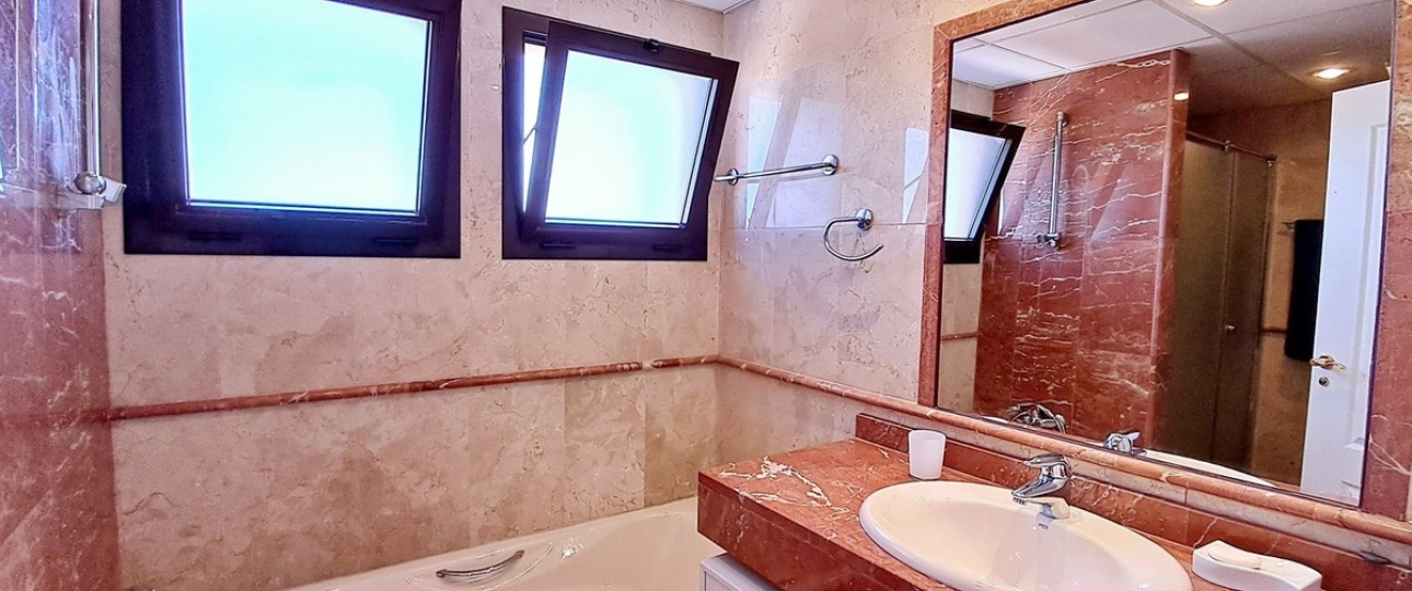 Wiederverkauf - apartment - Estepona - New Golden Mile