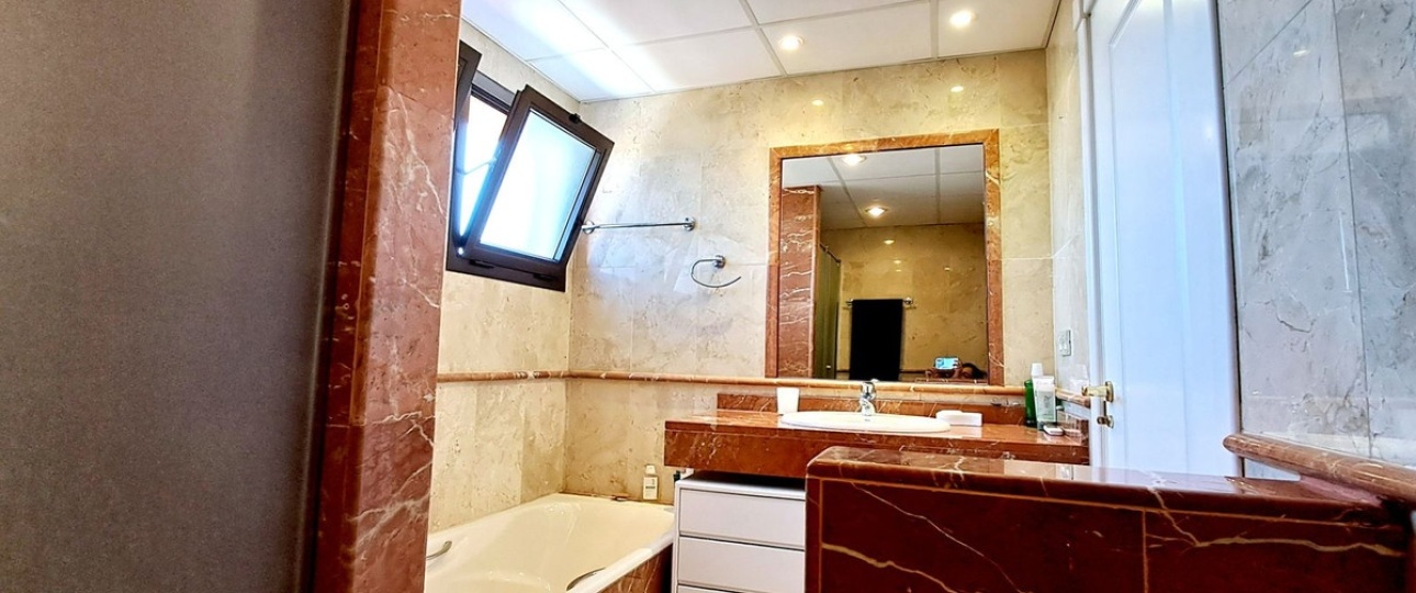Wiederverkauf - apartment - Estepona - New Golden Mile
