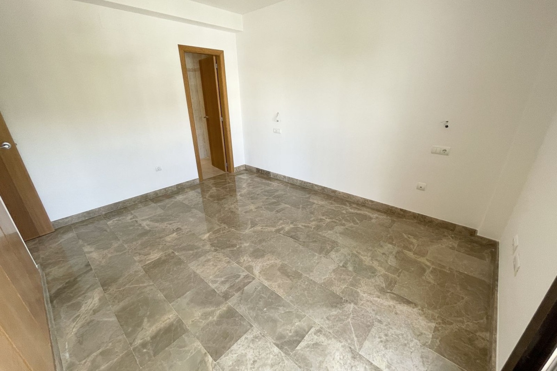 Wiederverkauf - apartment - Estepona - New Golden Mile