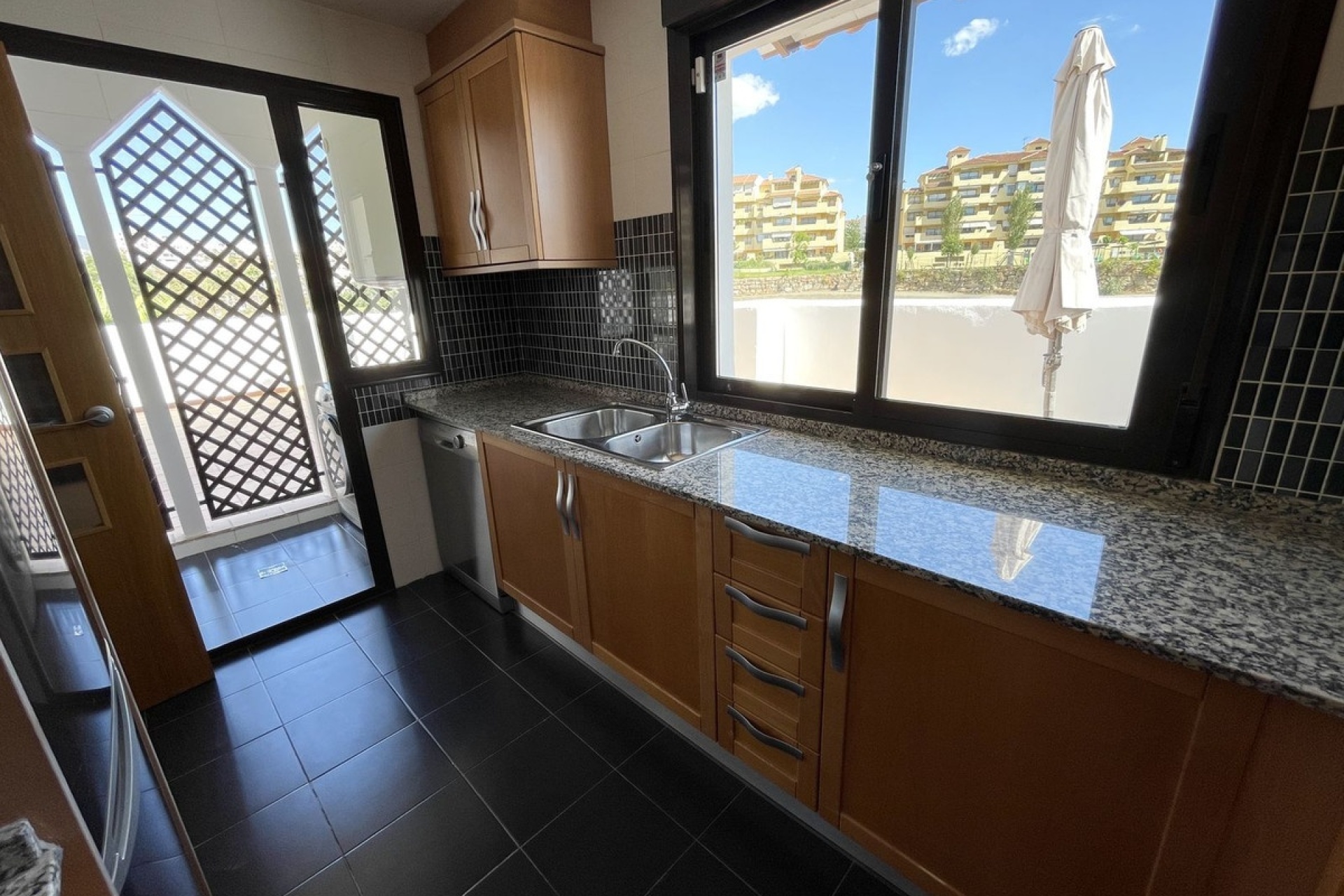 Wiederverkauf - apartment - Estepona - New Golden Mile