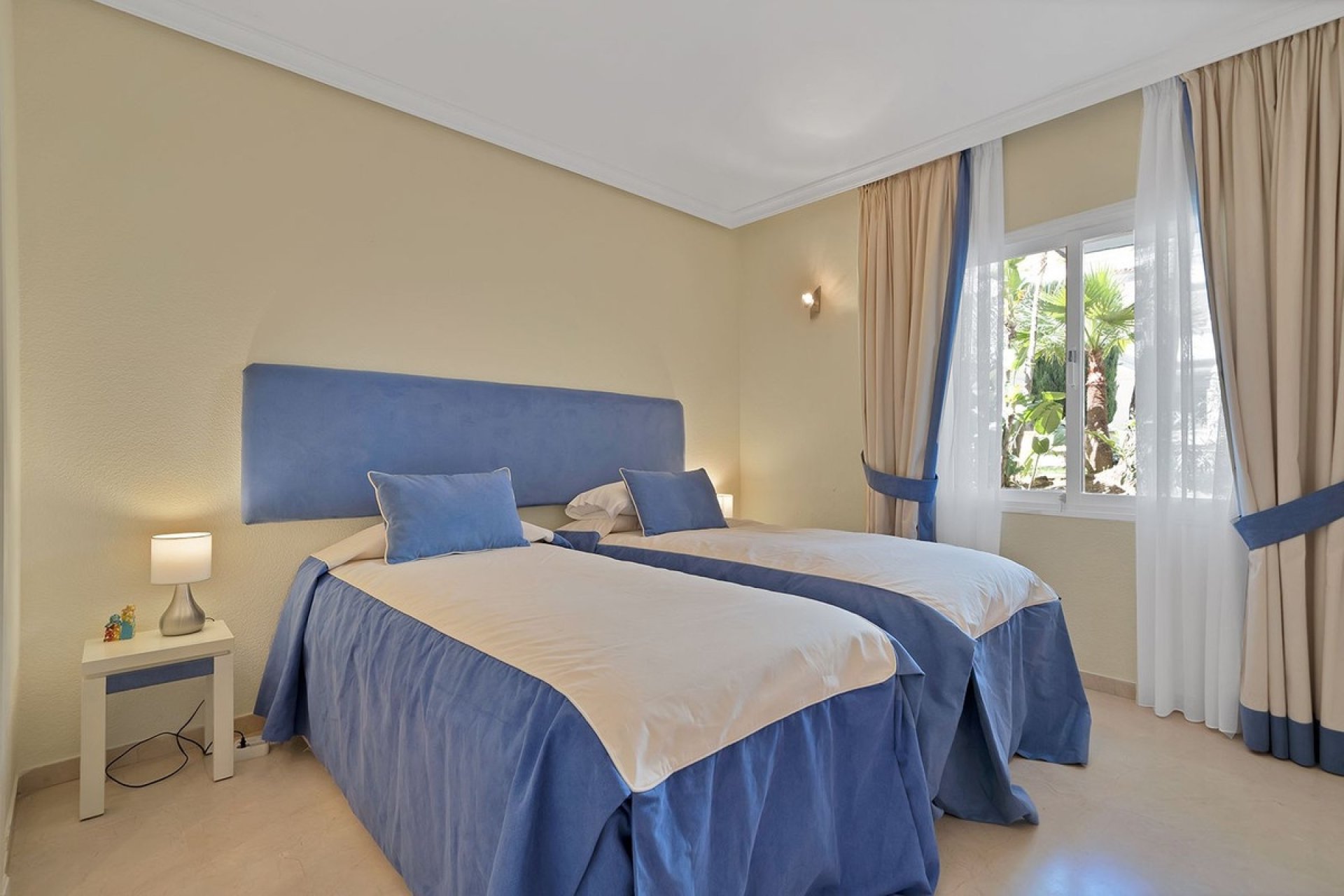 Wiederverkauf - apartment - Estepona - New Golden Mile