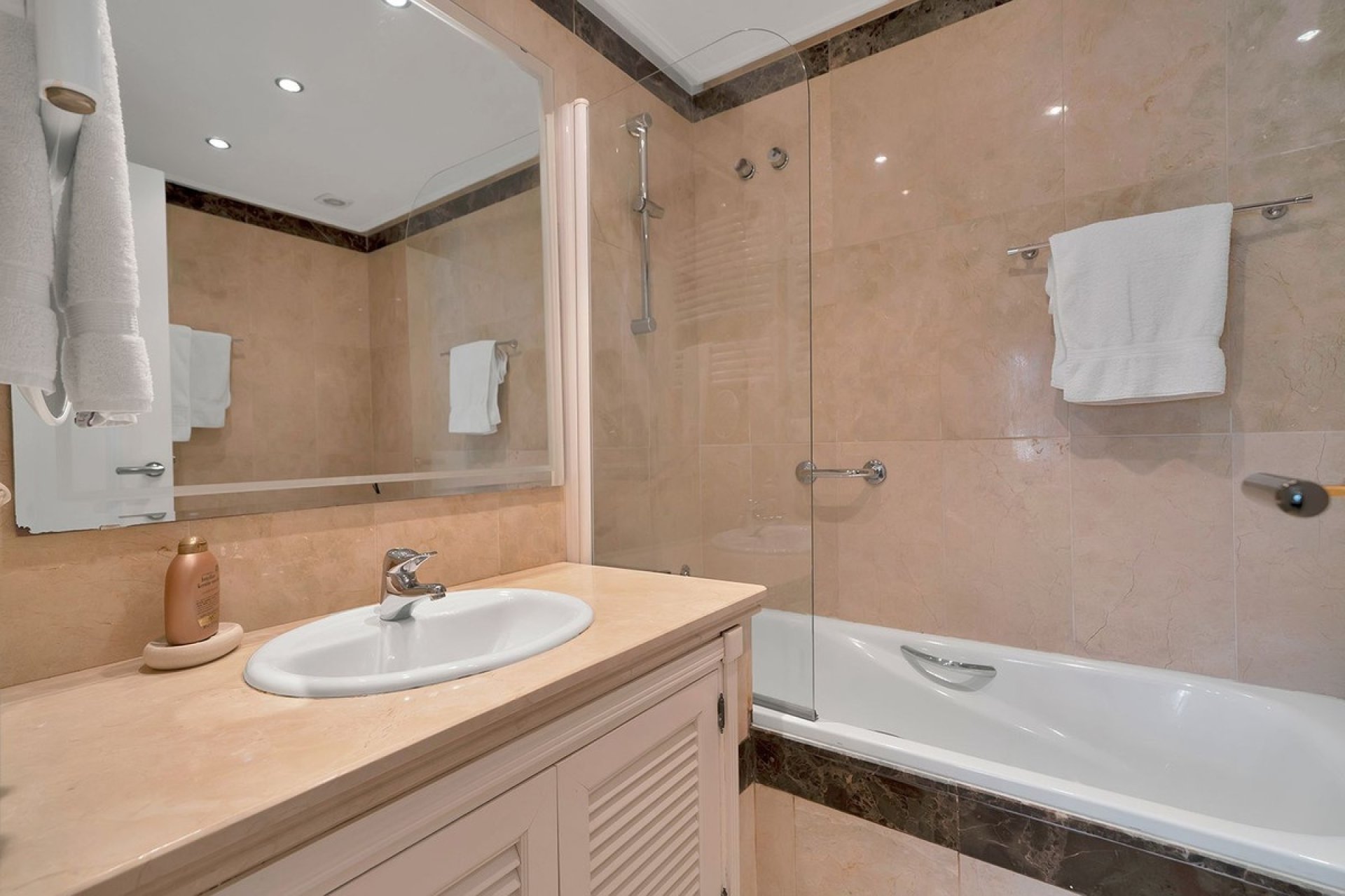 Wiederverkauf - apartment - Estepona - New Golden Mile