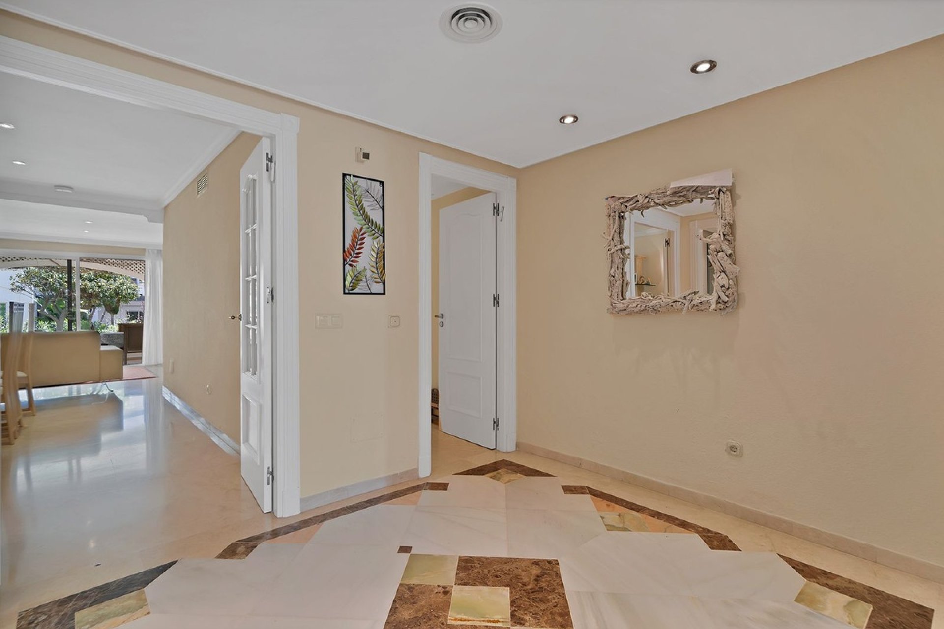 Wiederverkauf - apartment - Estepona - New Golden Mile