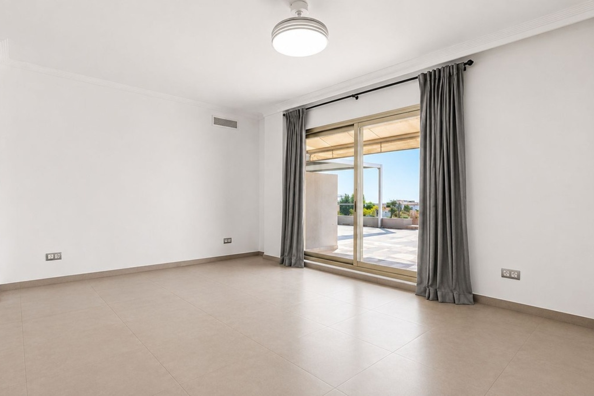 Wiederverkauf - apartment - Estepona - New Golden Mile