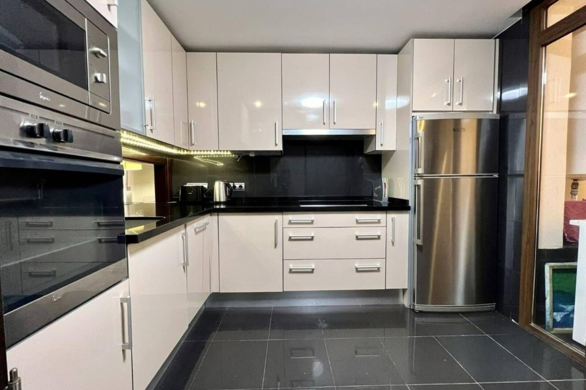 Wiederverkauf - apartment - Estepona - New Golden Mile