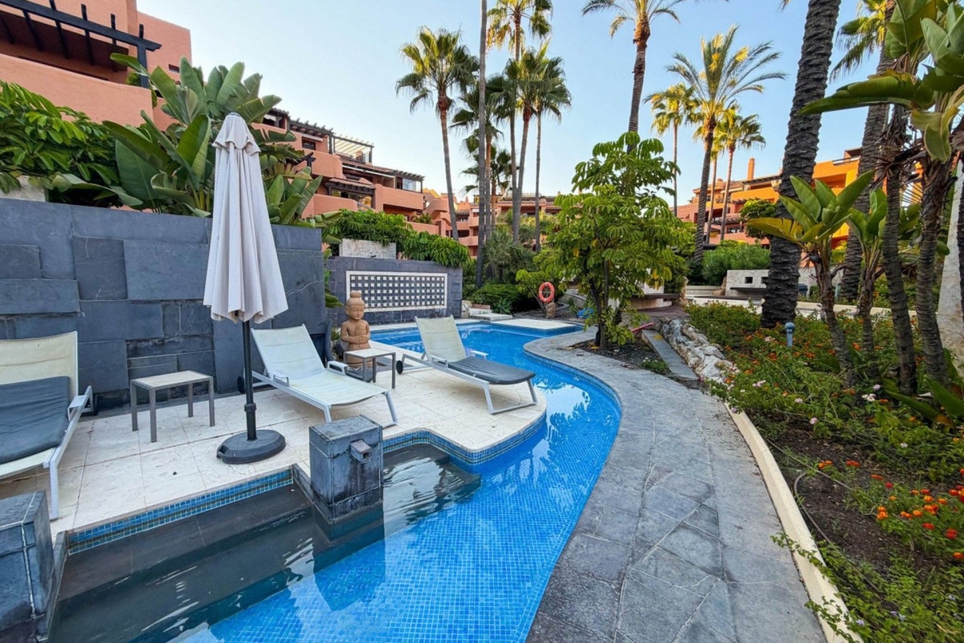Wiederverkauf - apartment - Estepona - New Golden Mile