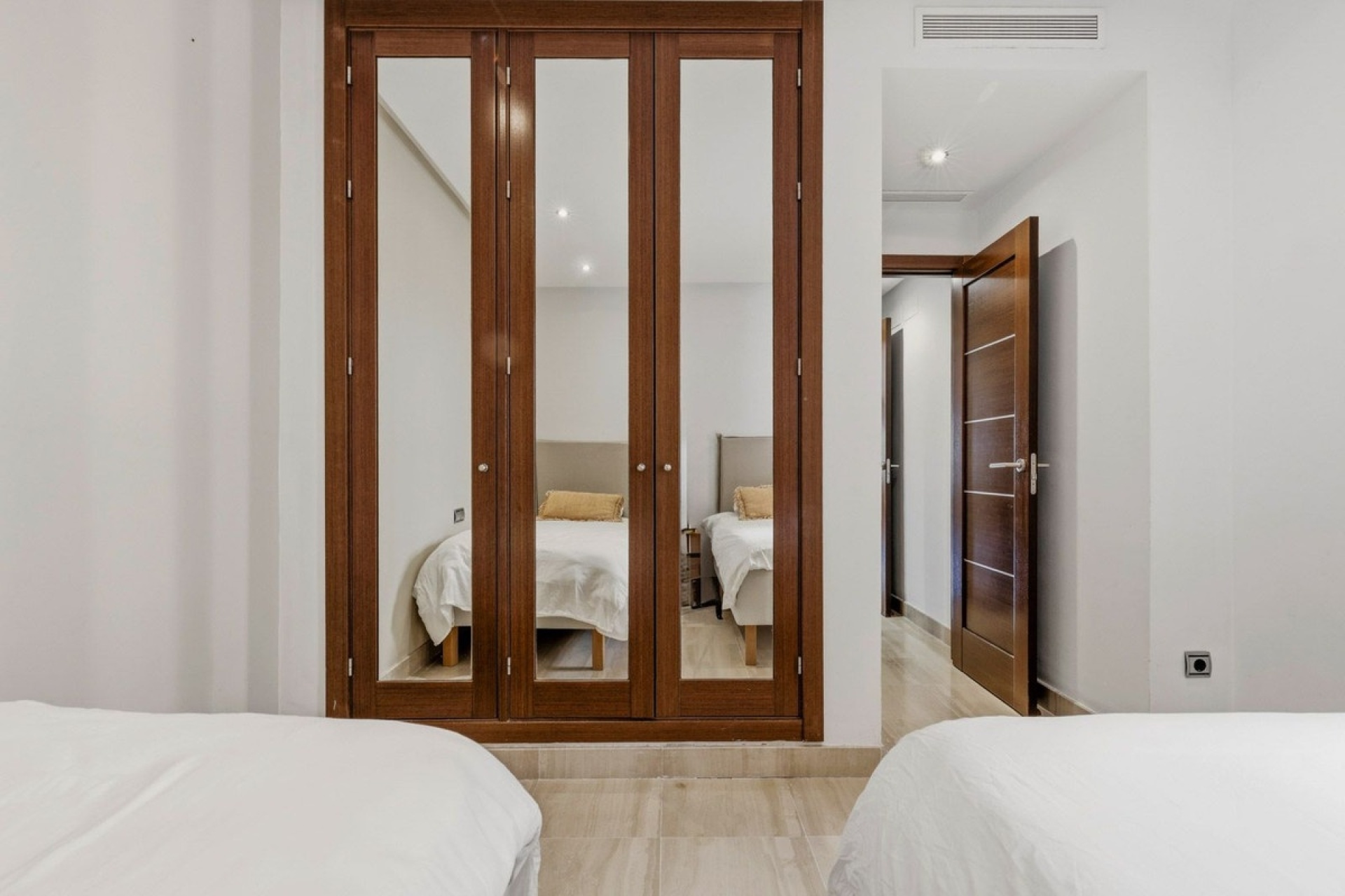 Wiederverkauf - apartment - Estepona - New Golden Mile