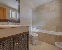 Wiederverkauf - apartment - Estepona - Selwo