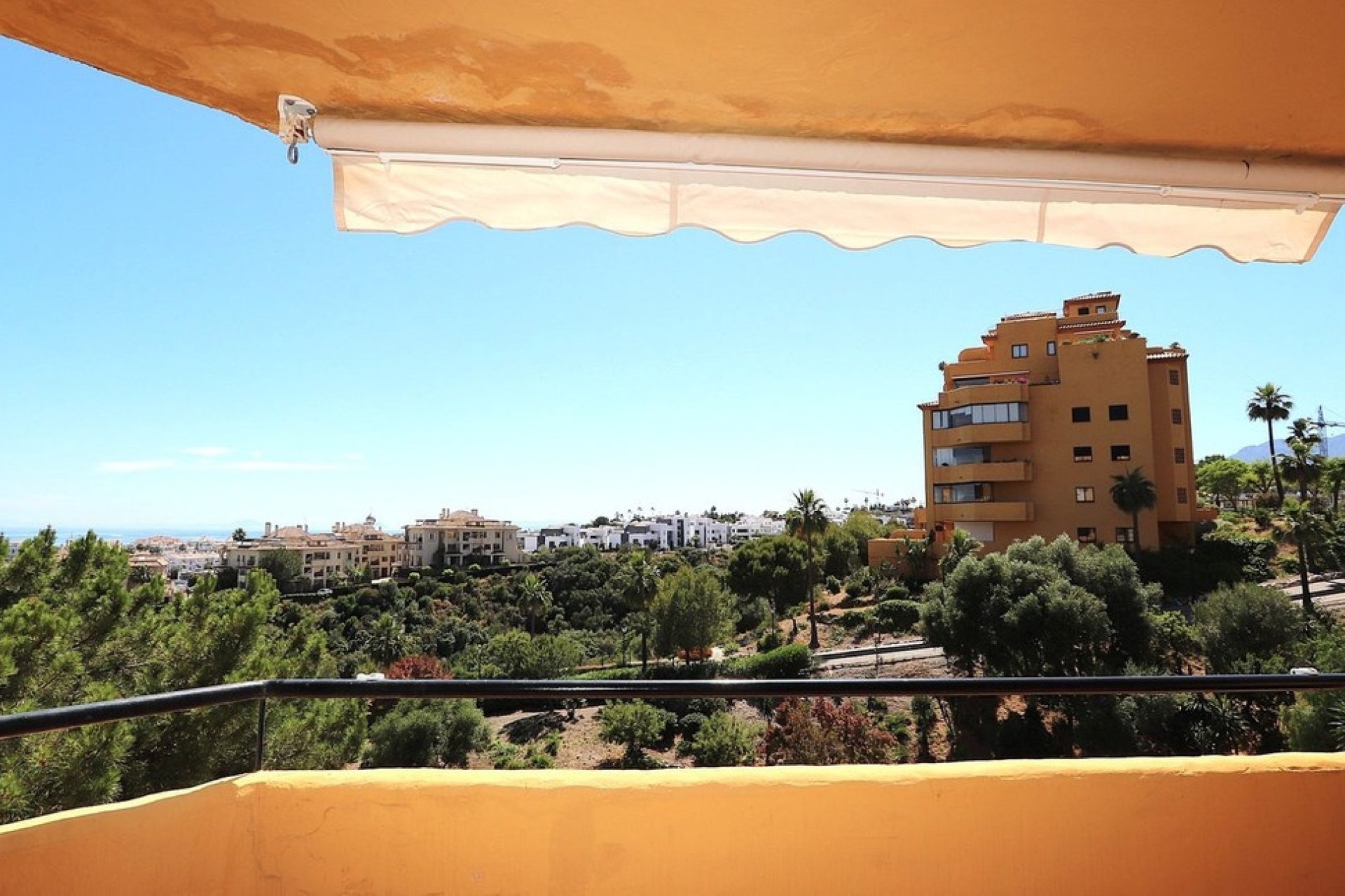 Wiederverkauf - apartment - Estepona - Selwo