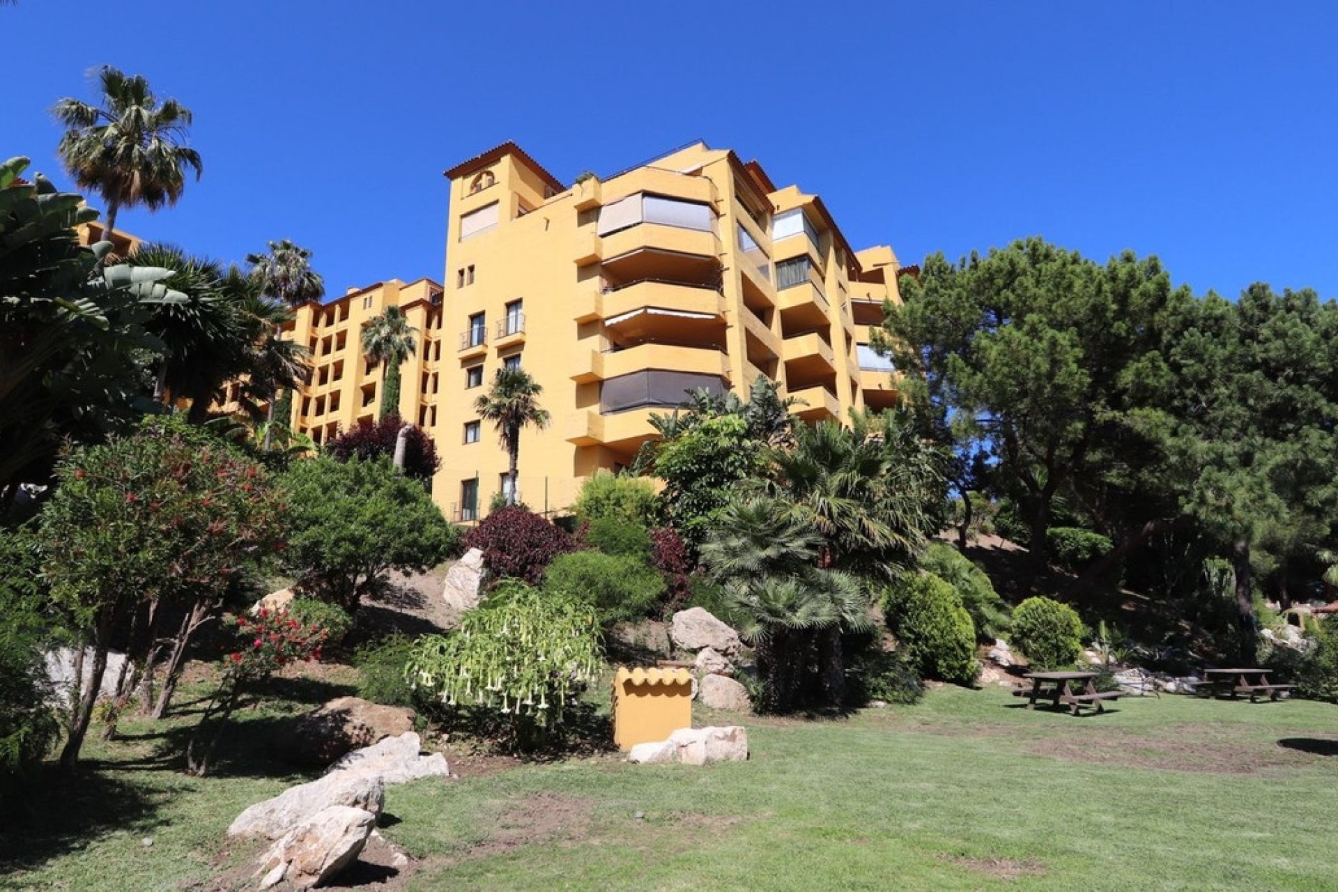 Wiederverkauf - apartment - Estepona - Selwo