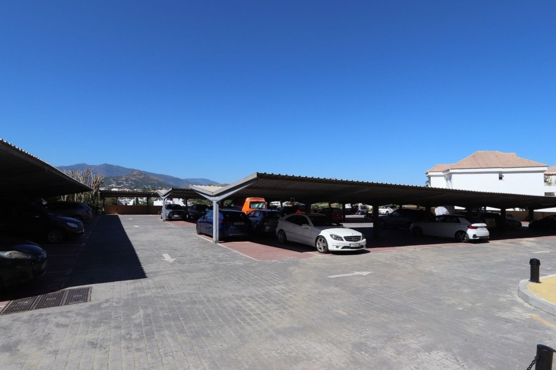Wiederverkauf - apartment - Estepona - Selwo