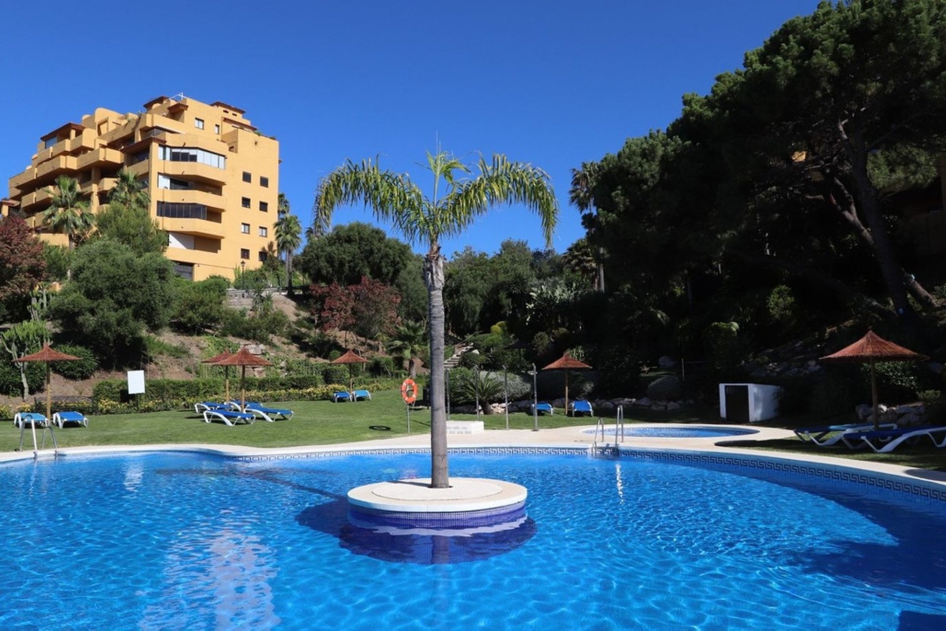 Wiederverkauf - apartment - Estepona - Selwo