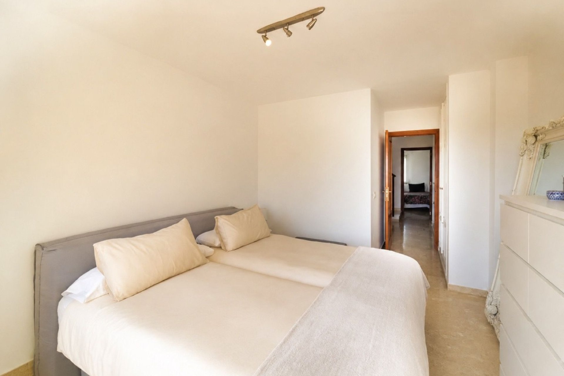 Wiederverkauf - apartment - Estepona - Selwo
