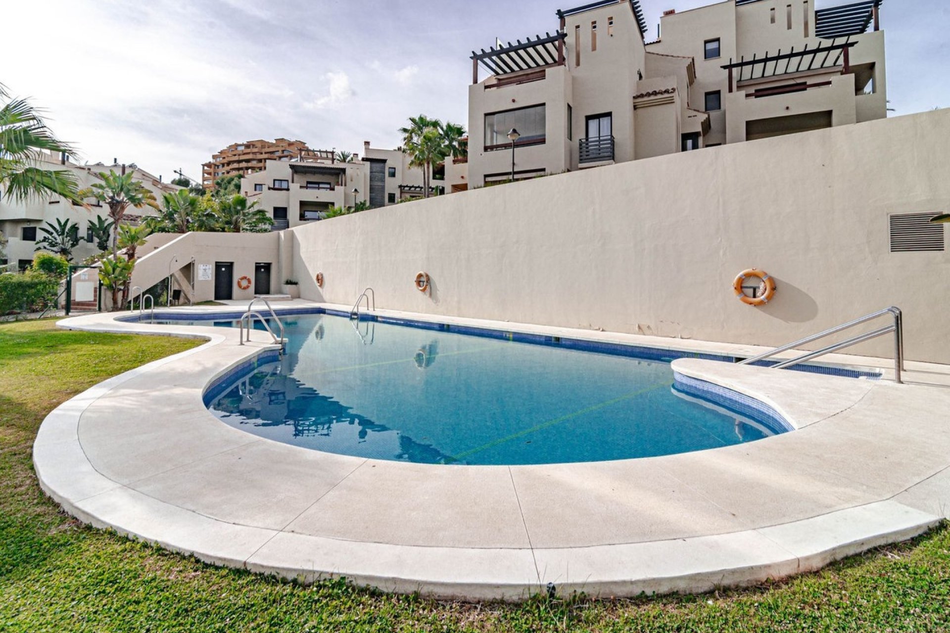 Wiederverkauf - apartment - Estepona - Selwo