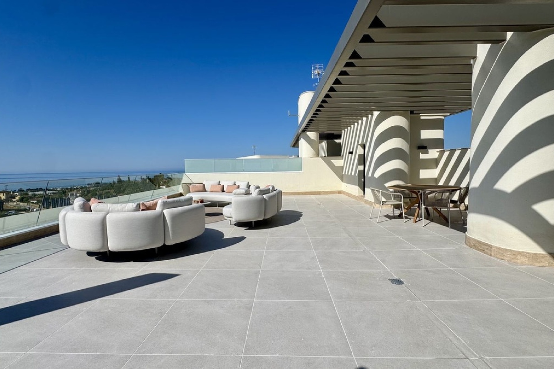Wiederverkauf - apartment - Estepona - Selwo