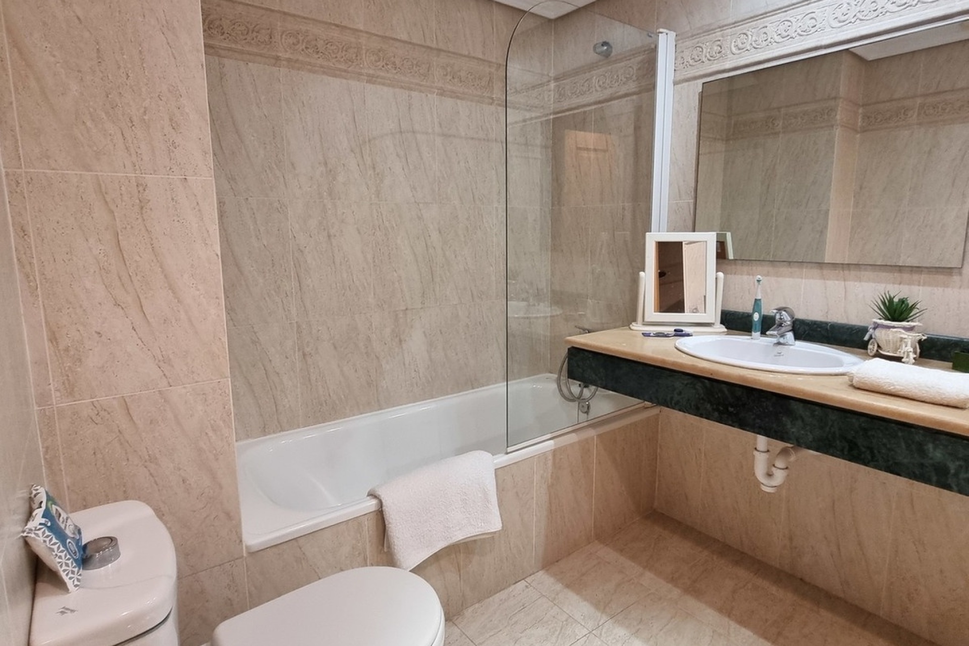 Wiederverkauf - apartment - Estepona - Selwo