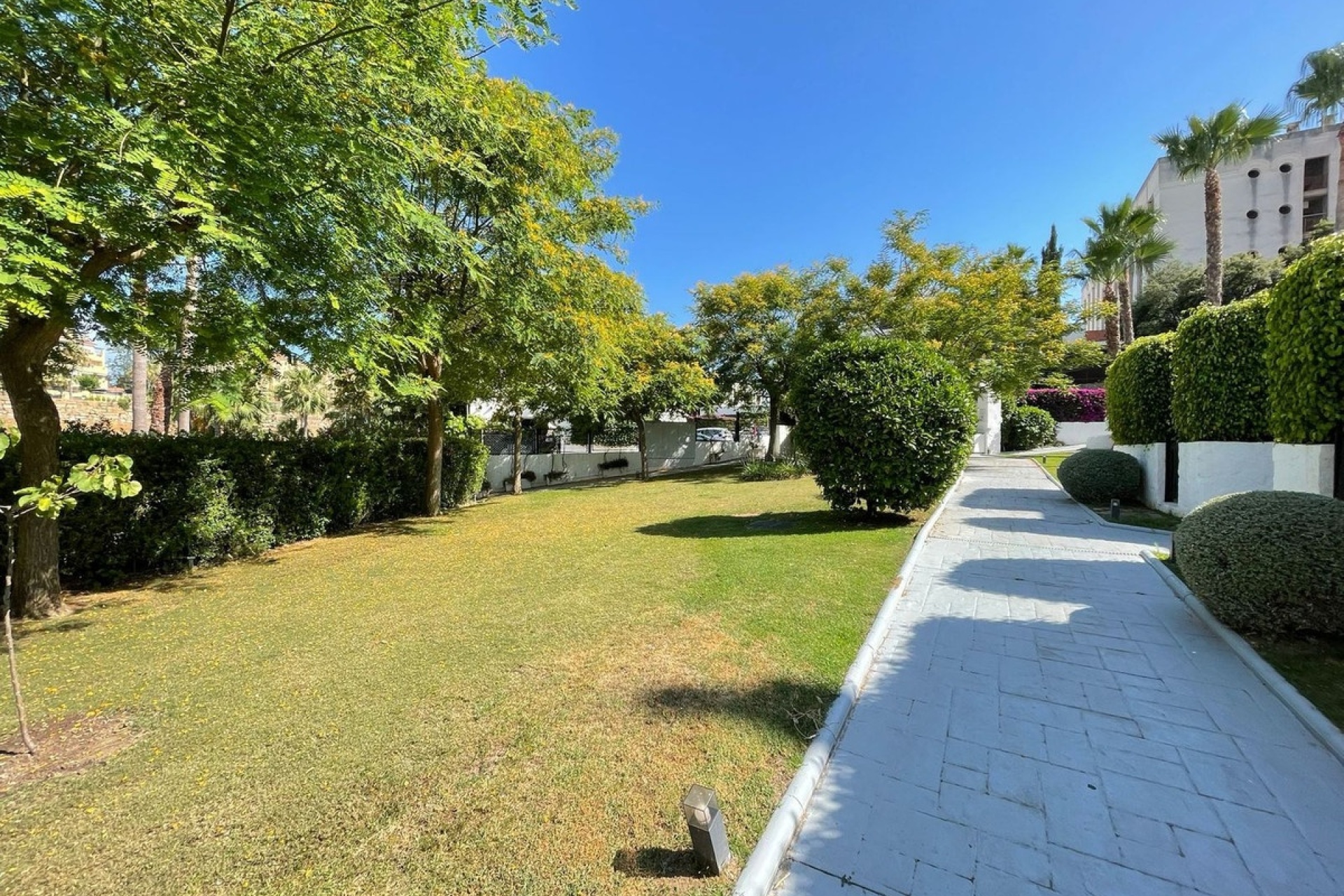 Wiederverkauf - apartment - Estepona - Selwo