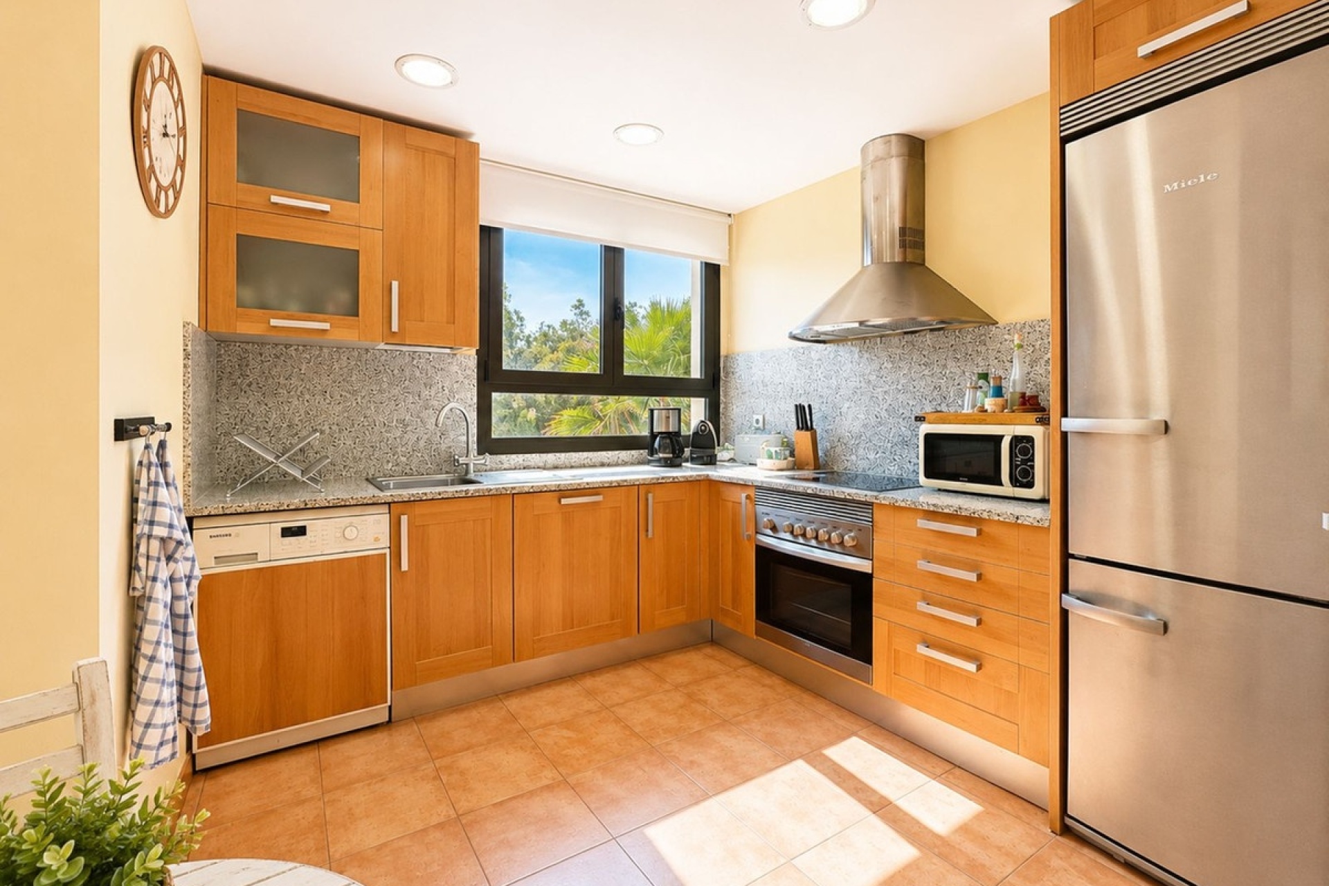 Wiederverkauf - apartment - Estepona - Selwo