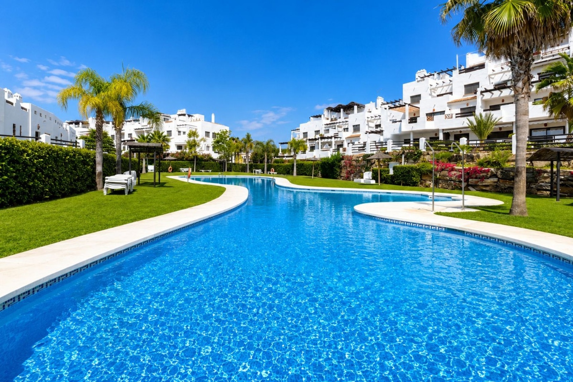 Wiederverkauf - apartment - Estepona - Selwo