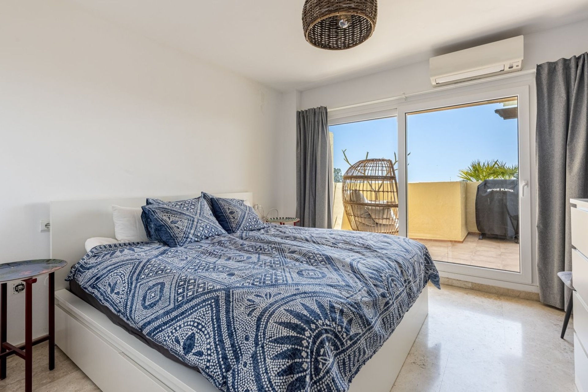 Wiederverkauf - apartment - Estepona - Selwo