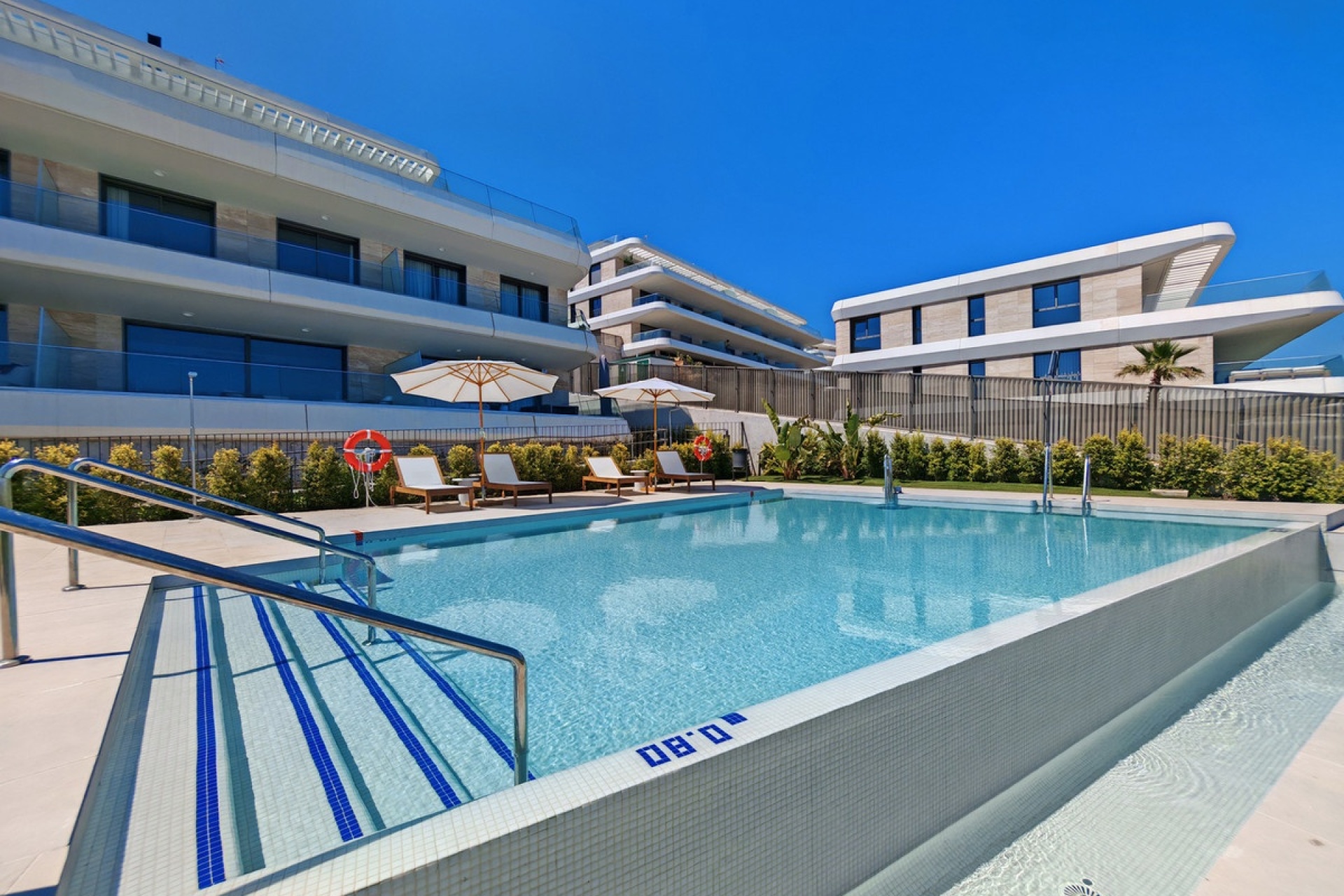 Wiederverkauf - apartment - Estepona - Selwo