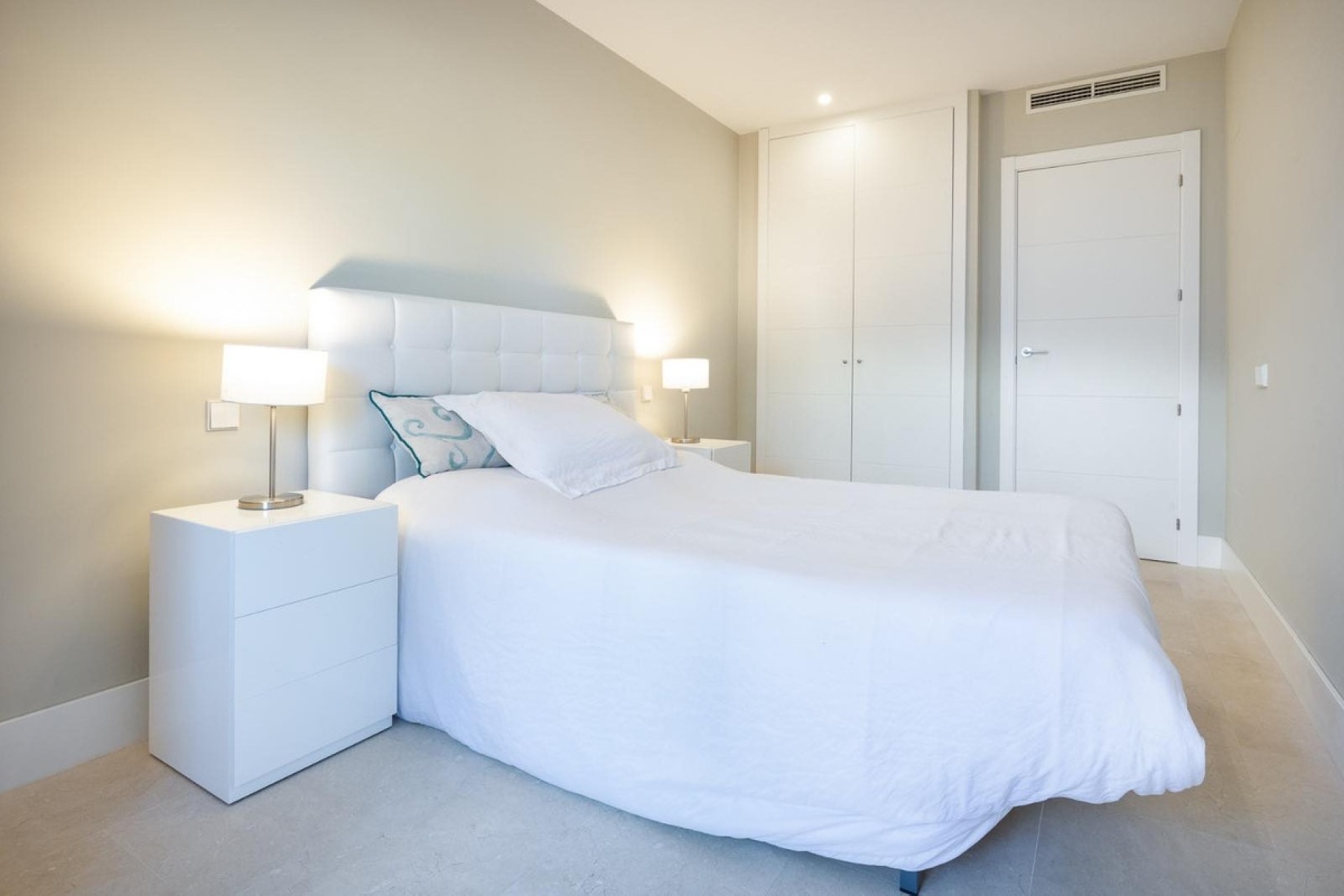 Wiederverkauf - apartment - Estepona - Selwo